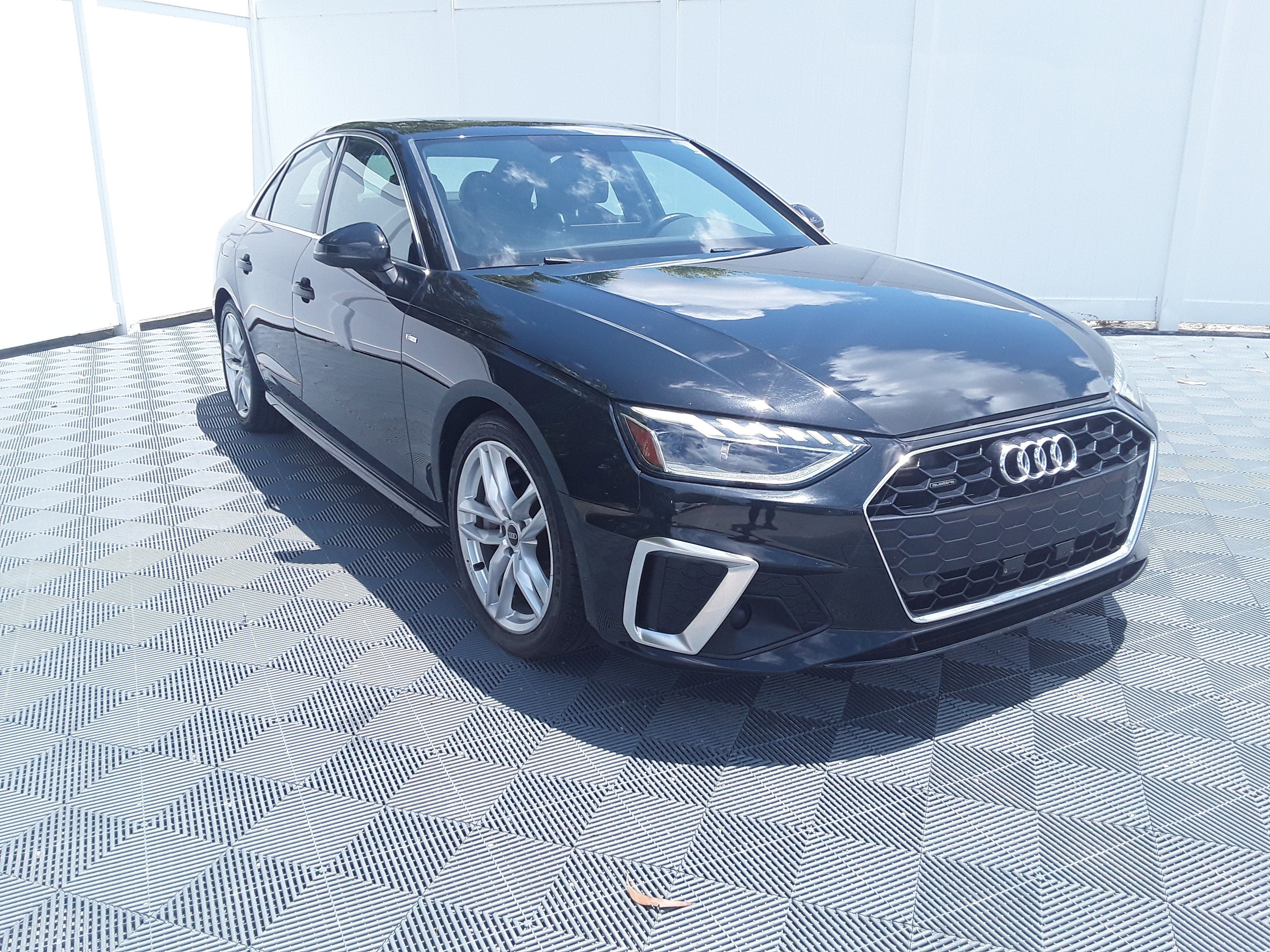 2022 Audi A4 Sedan S line Premium Plus 45 TFSI quattro