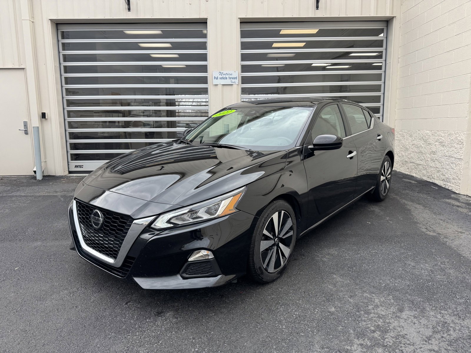 2022 Nissan Altima 2.5 SV Sedan