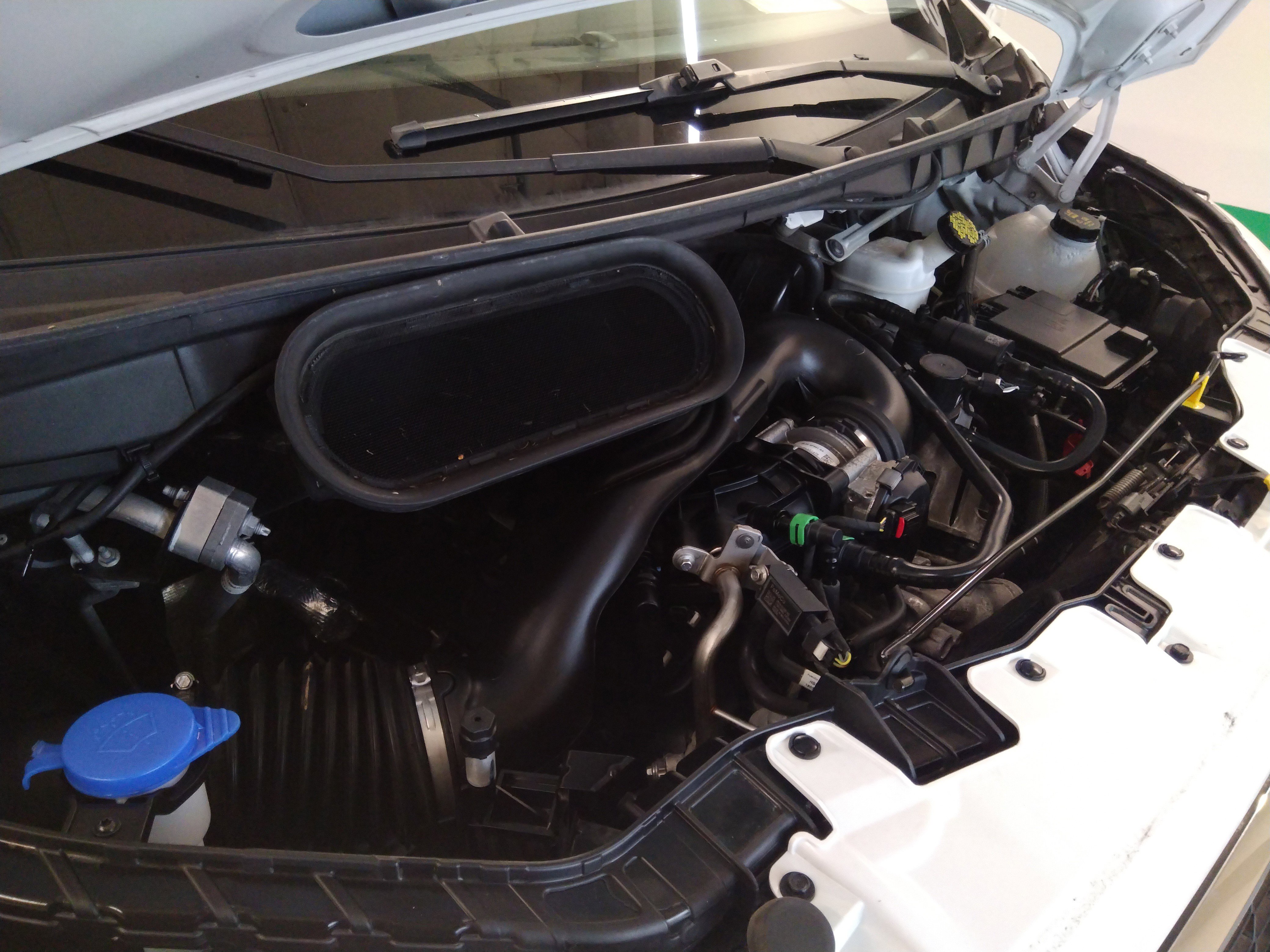 Image of Used 2022 Ford Transit Passenger Wagon T-350 148" Low Roof XLT RWD