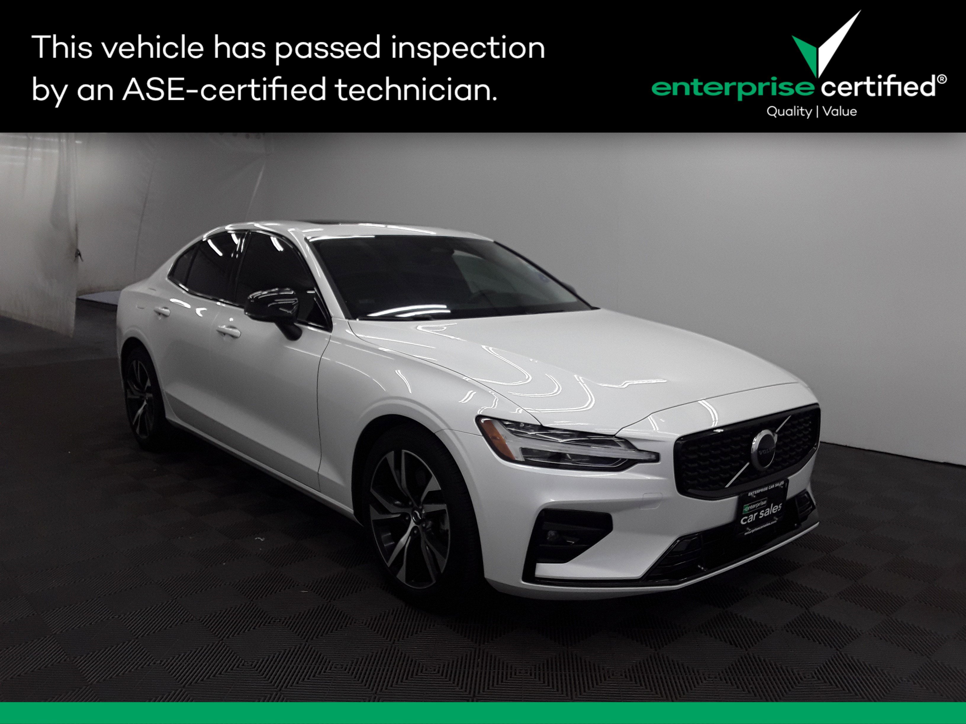 Used 2024 Volvo S60 Core Dark Theme B5 FWD