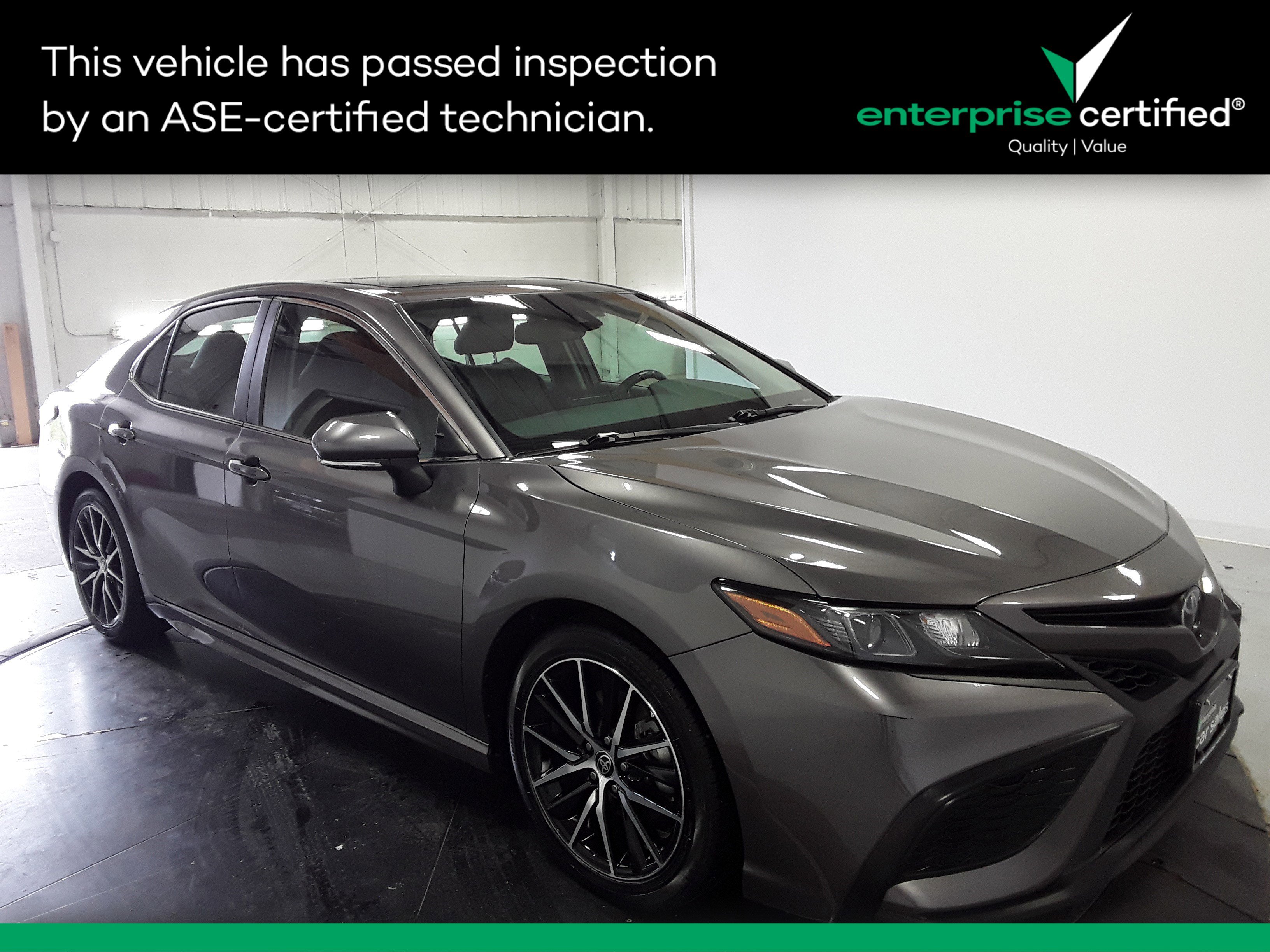 2023 Toyota Camry SE Auto