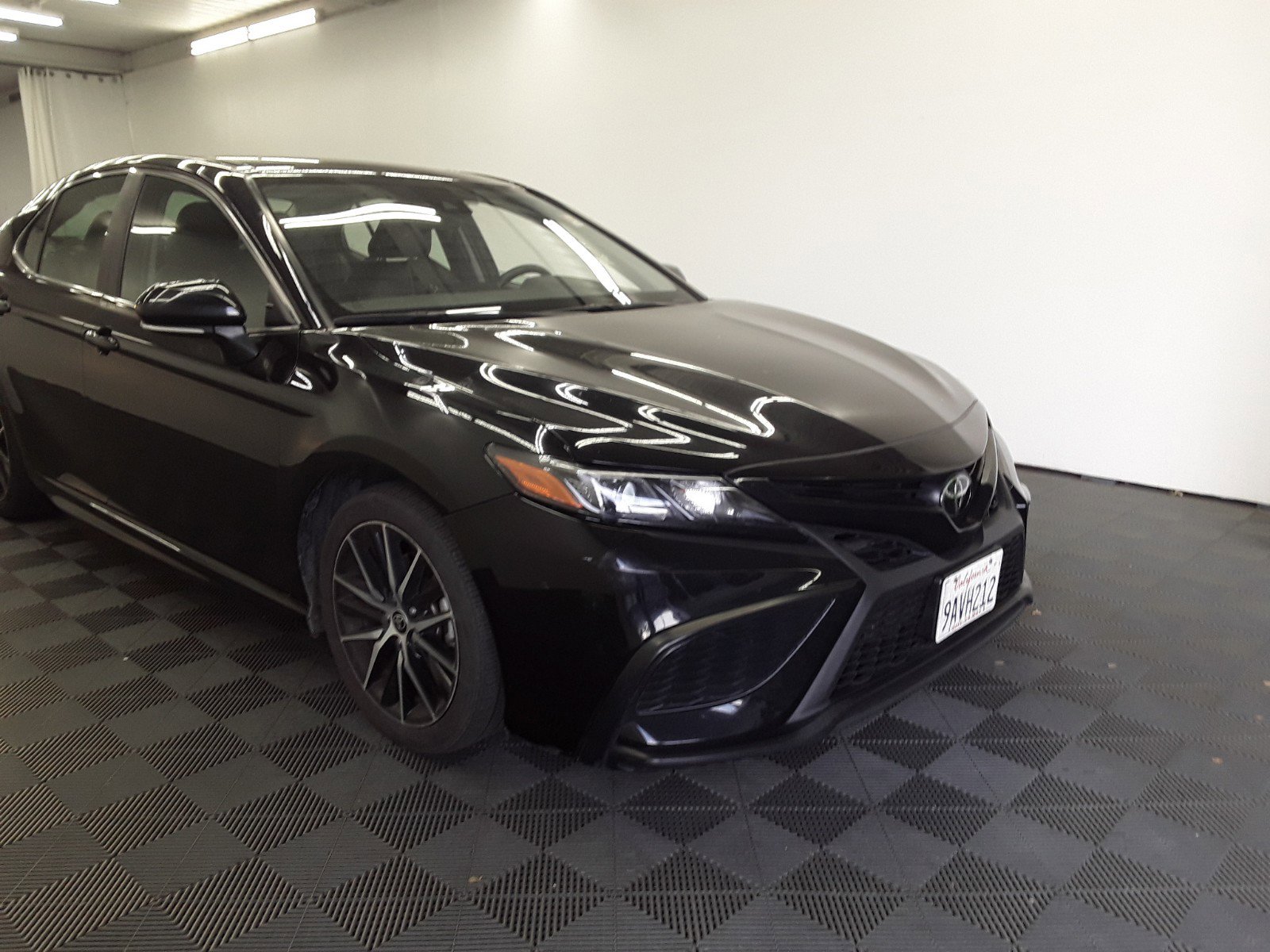 2022 Toyota Camry SE Auto