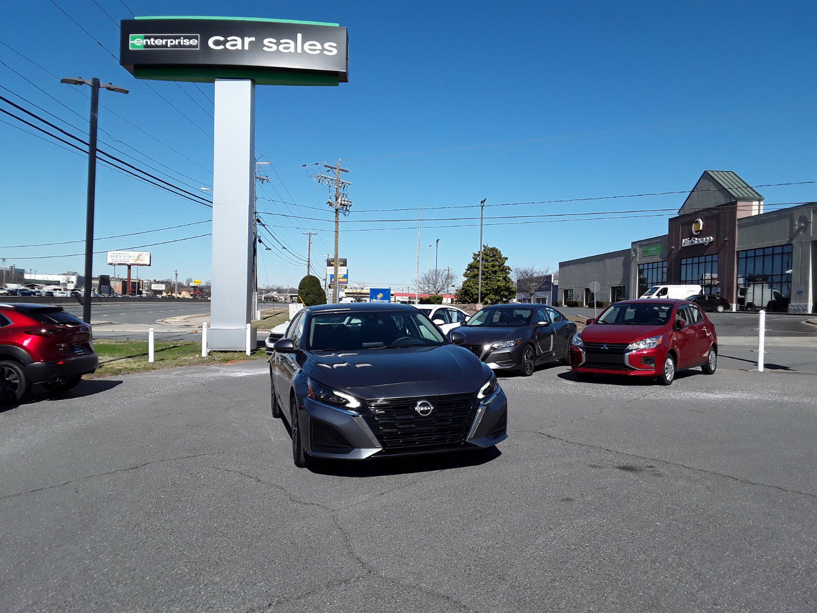 2023 Nissan Altima 2.5 SV Sedan