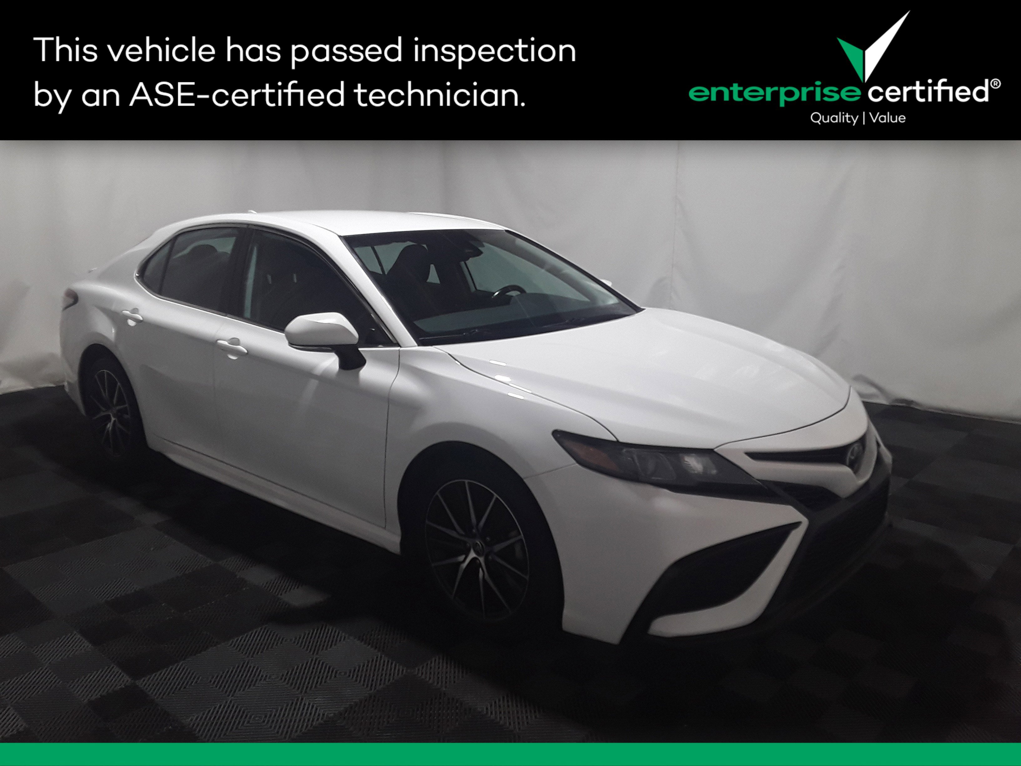 Used 2022 Toyota Camry SE Auto
