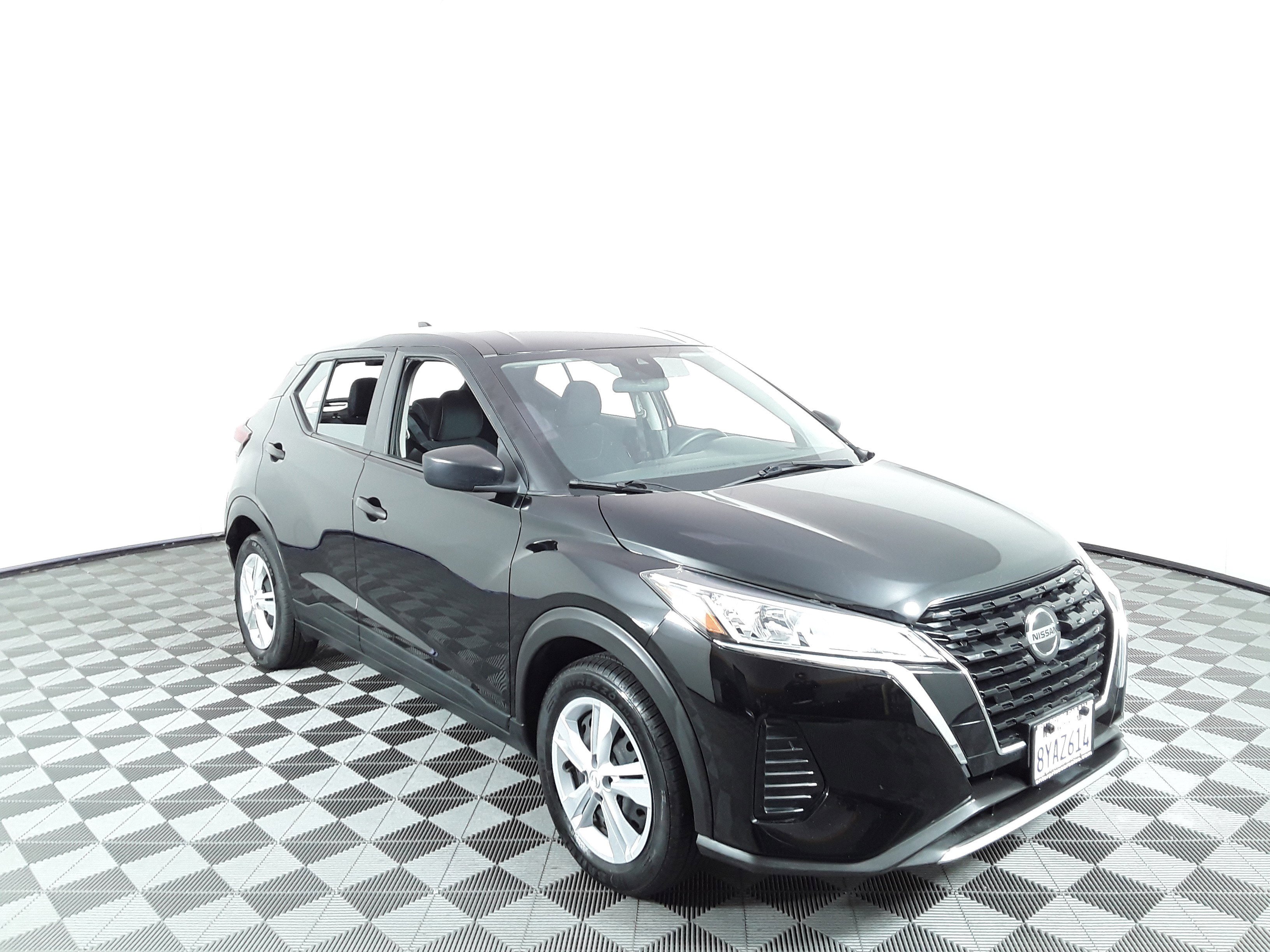 2021 Nissan Kicks S FWD