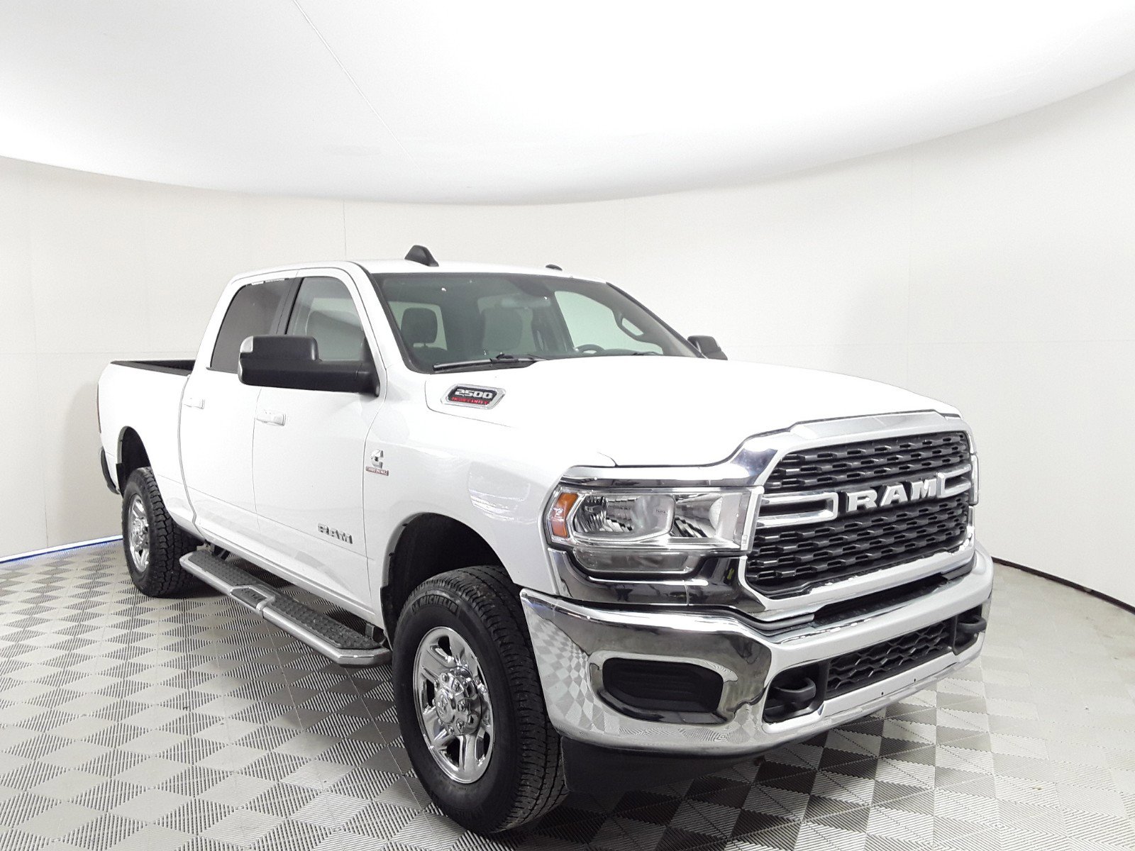 2022 Ram 2500 Big Horn 4x4 Crew Cab 6'4