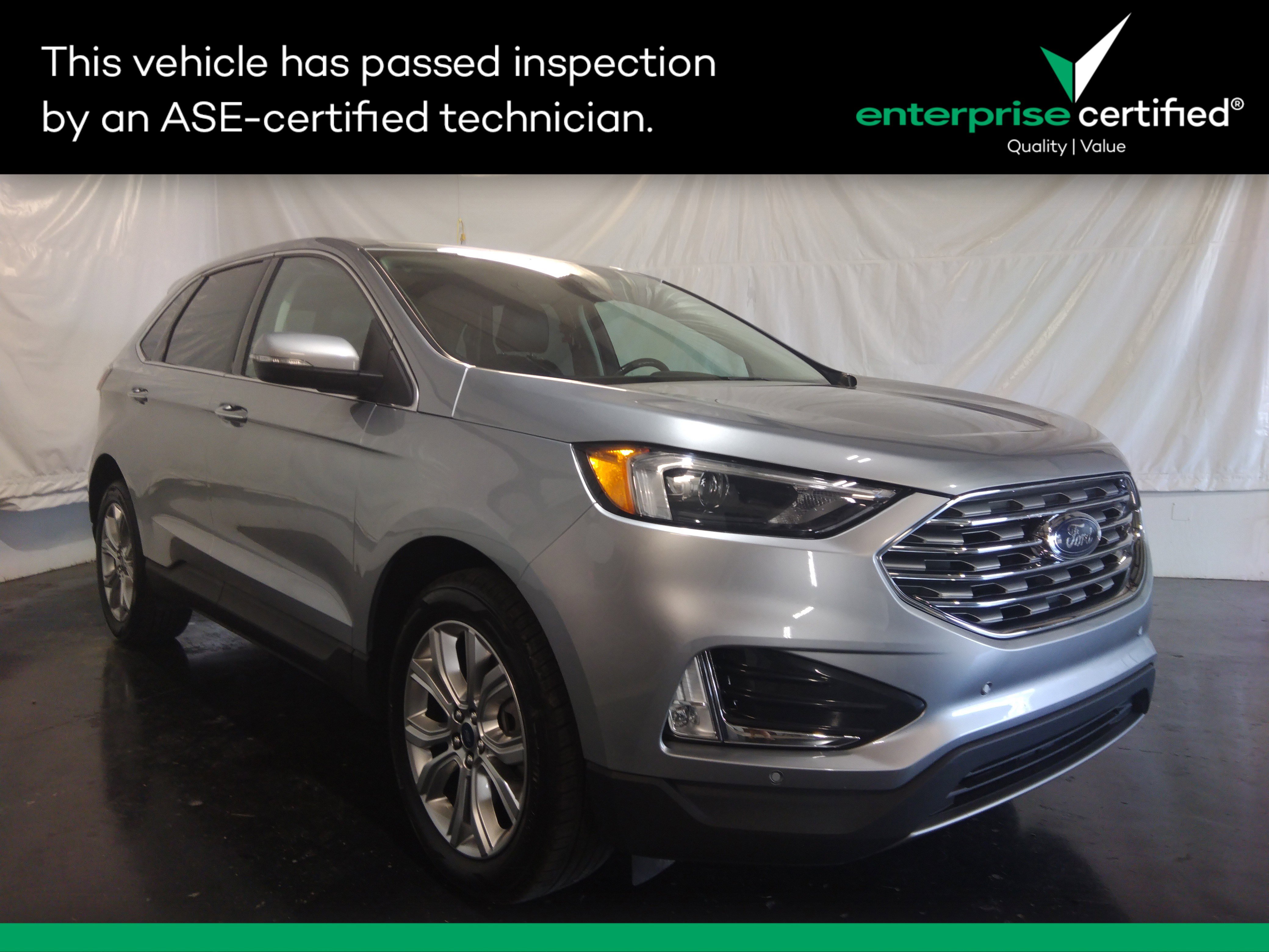 2022 Ford Edge Titanium's photo