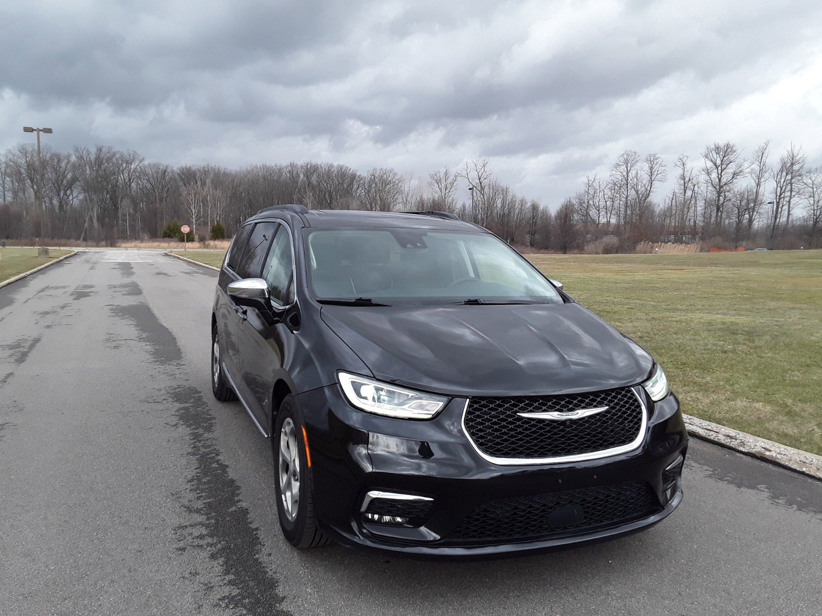 2022 Chrysler Pacifica Limited FWD