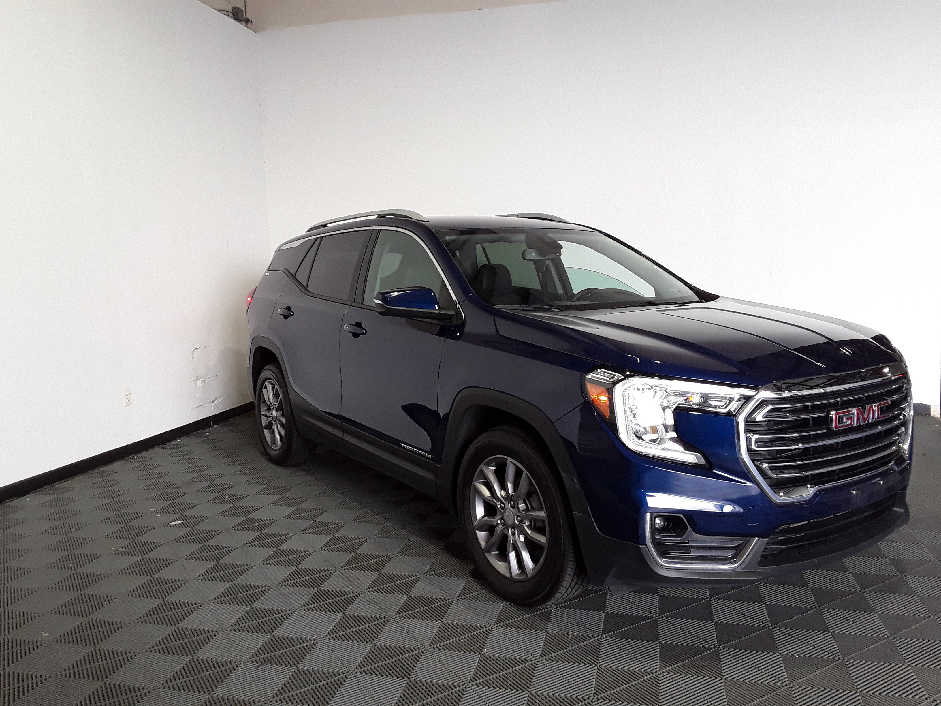 2023 GMC Terrain SLT AWD 4dr