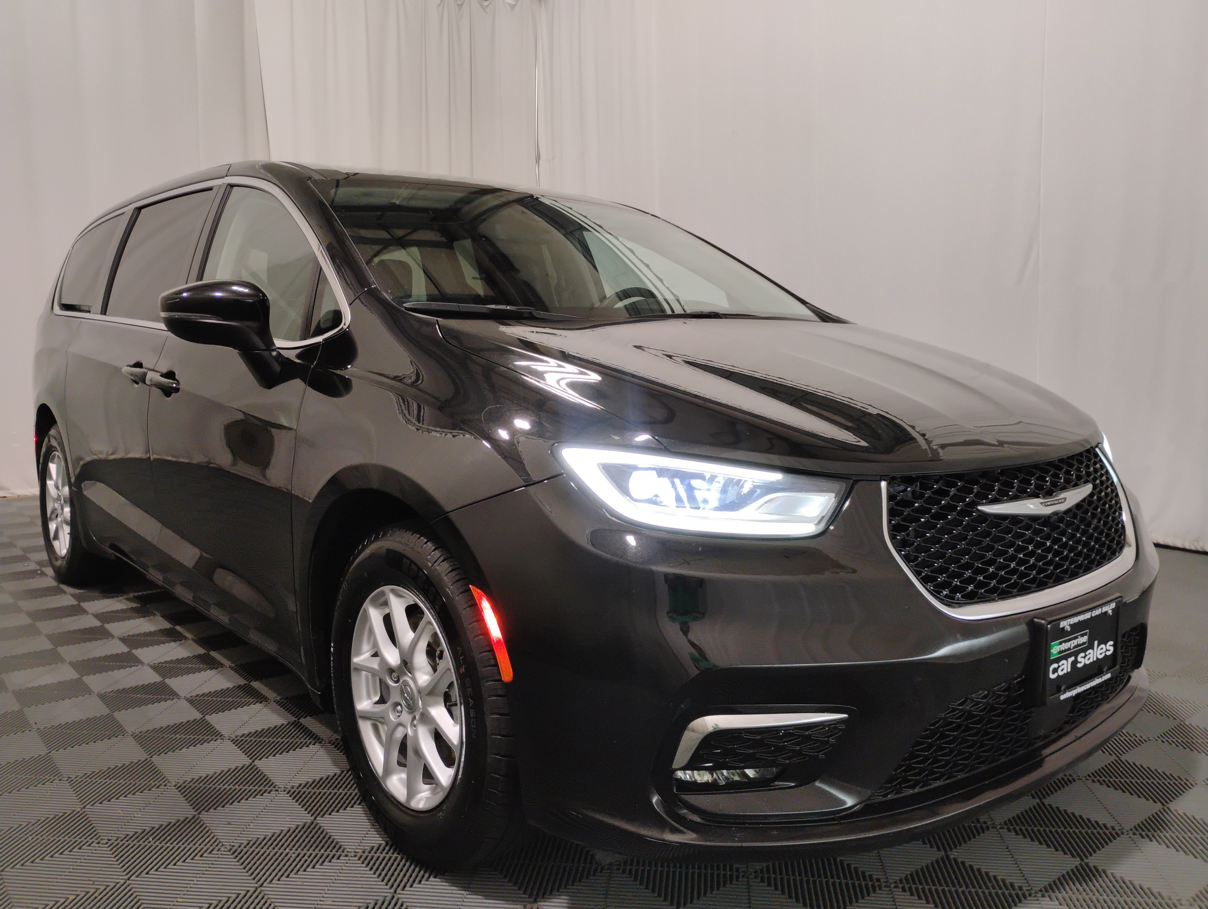 2023 Chrysler Pacifica Touring L FWD