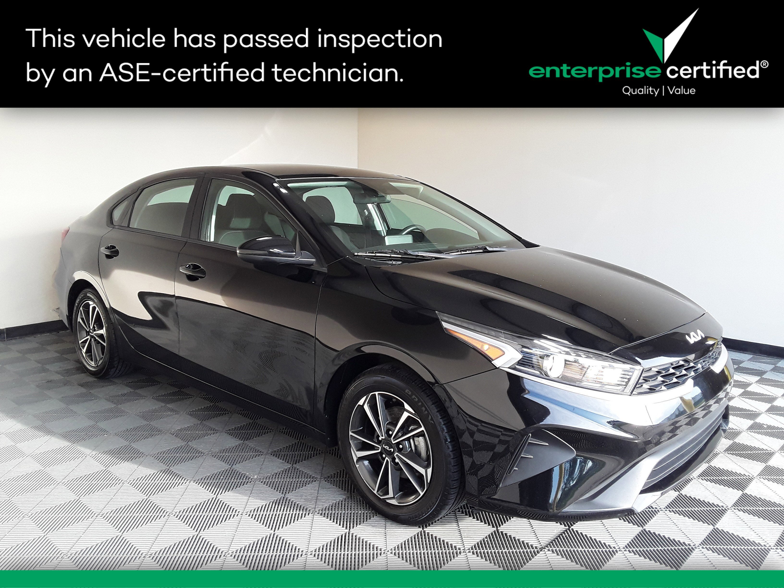Used 2023 Kia Forte LXS IVT