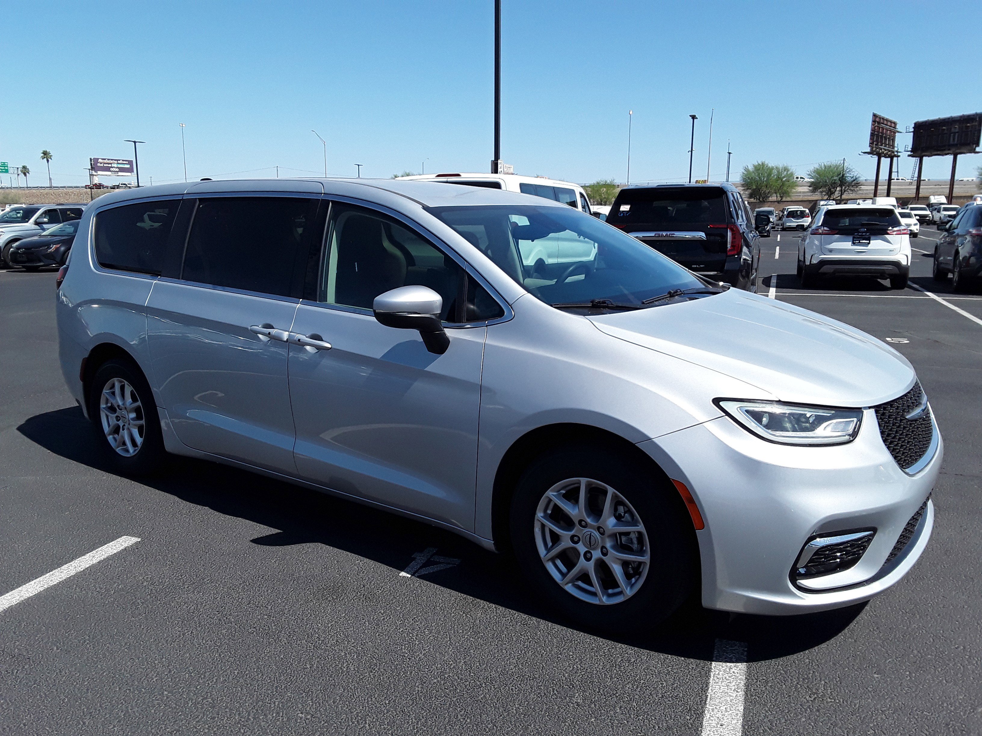 2023 Chrysler Pacifica Touring L FWD