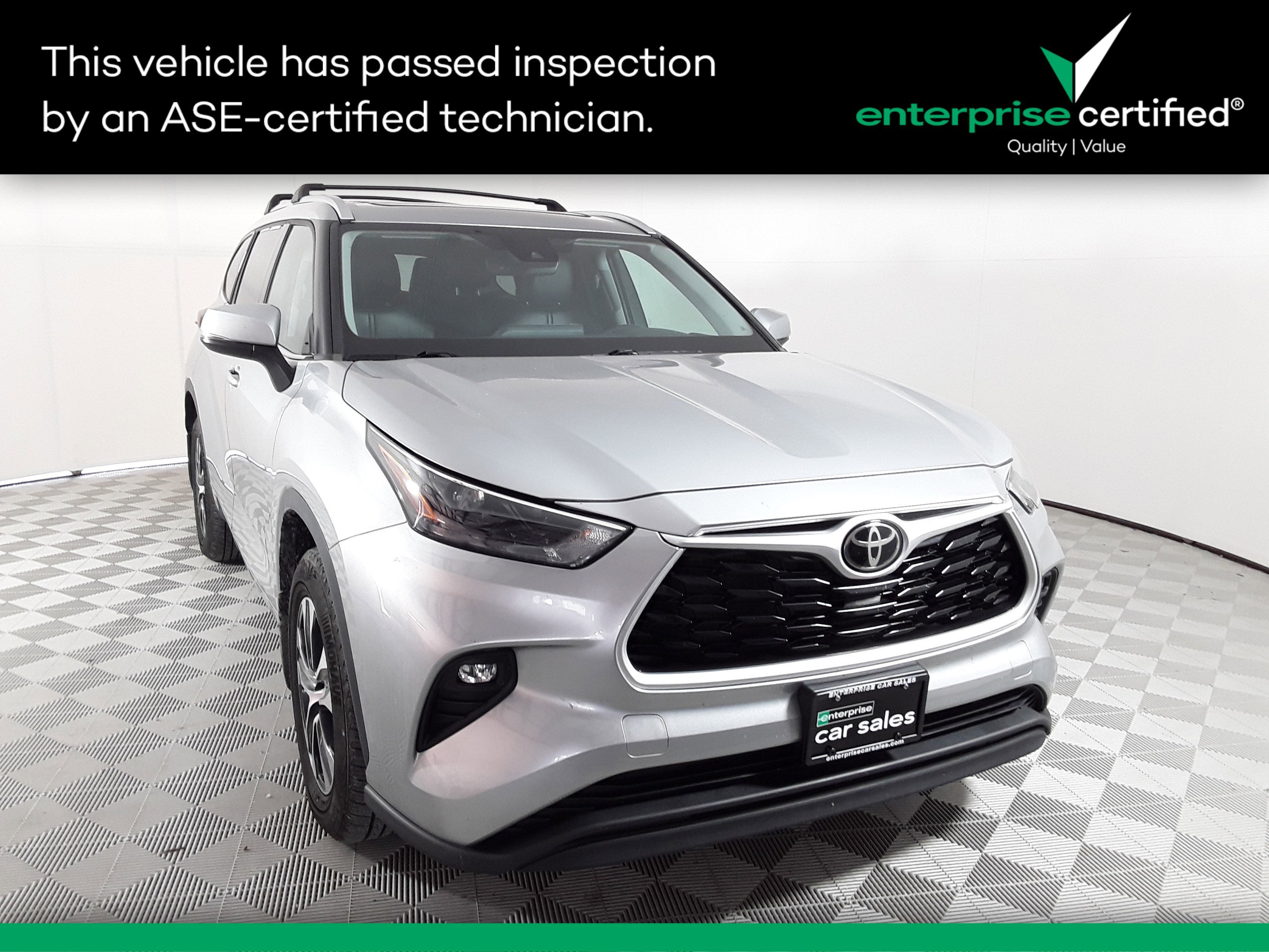 Used 2022 Toyota Highlander XLE FWD