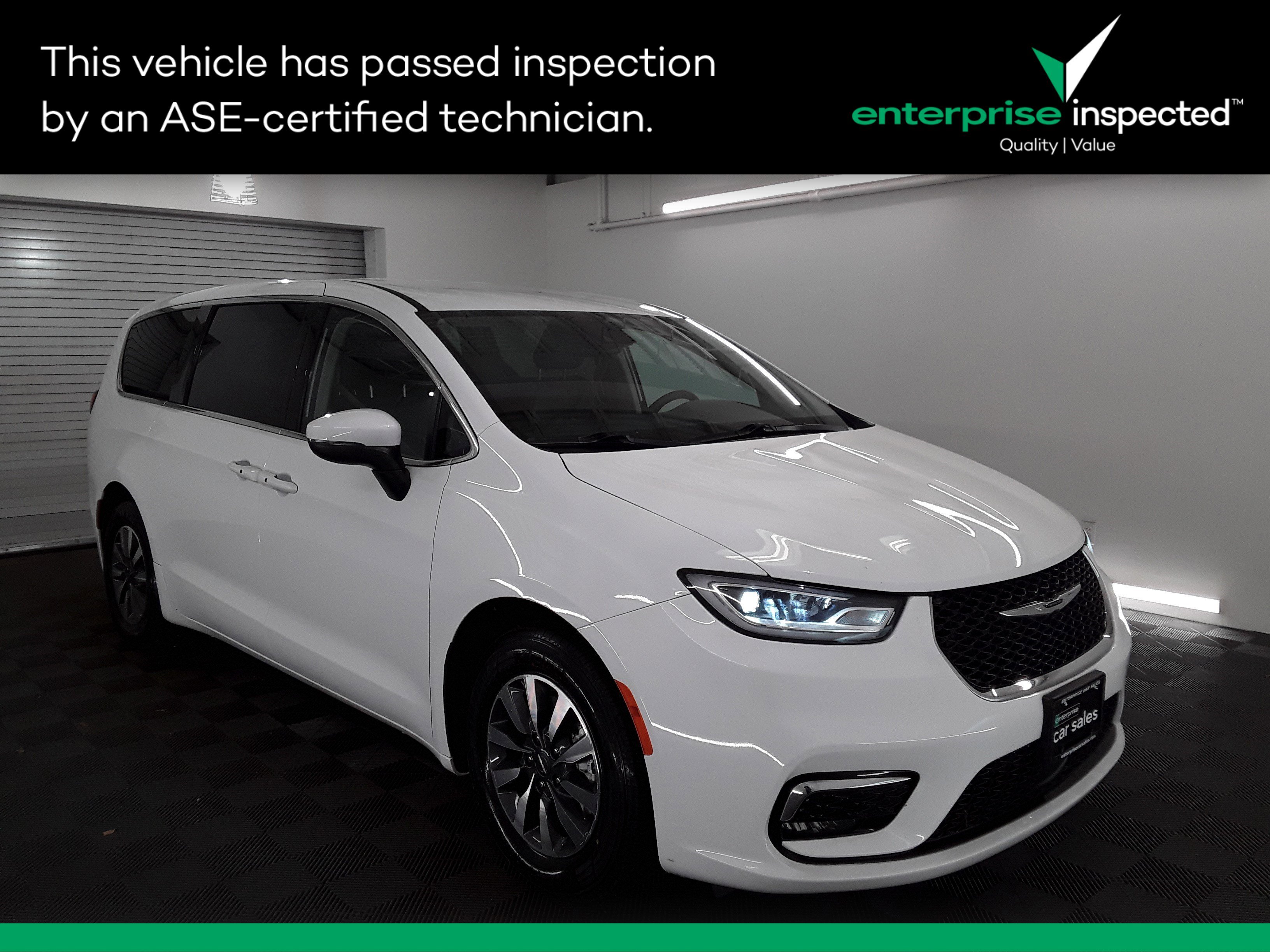 2023 Chrysler Pacifica Hybrid Touring L FWD