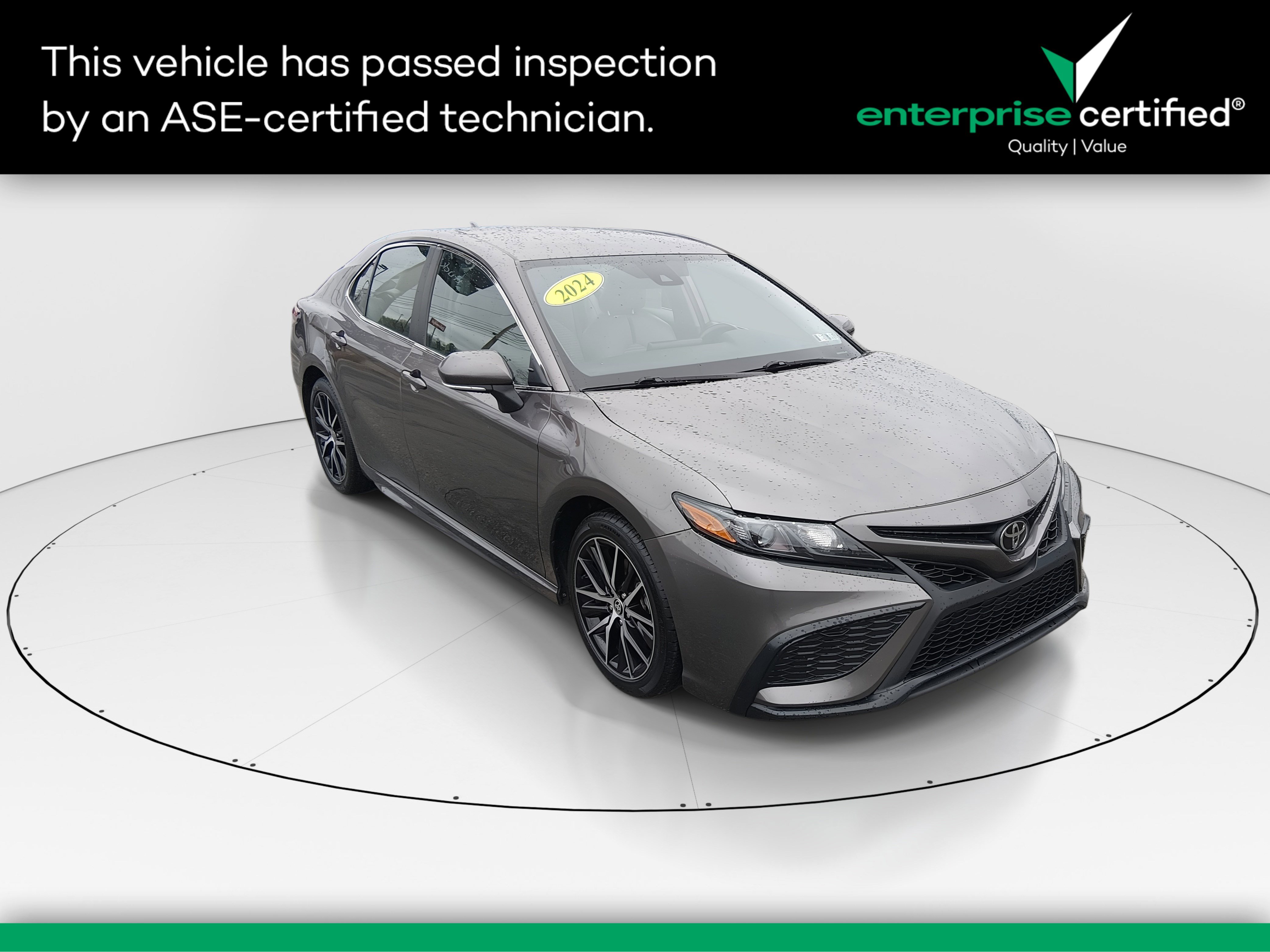 Used 2024 Toyota Camry SE Auto