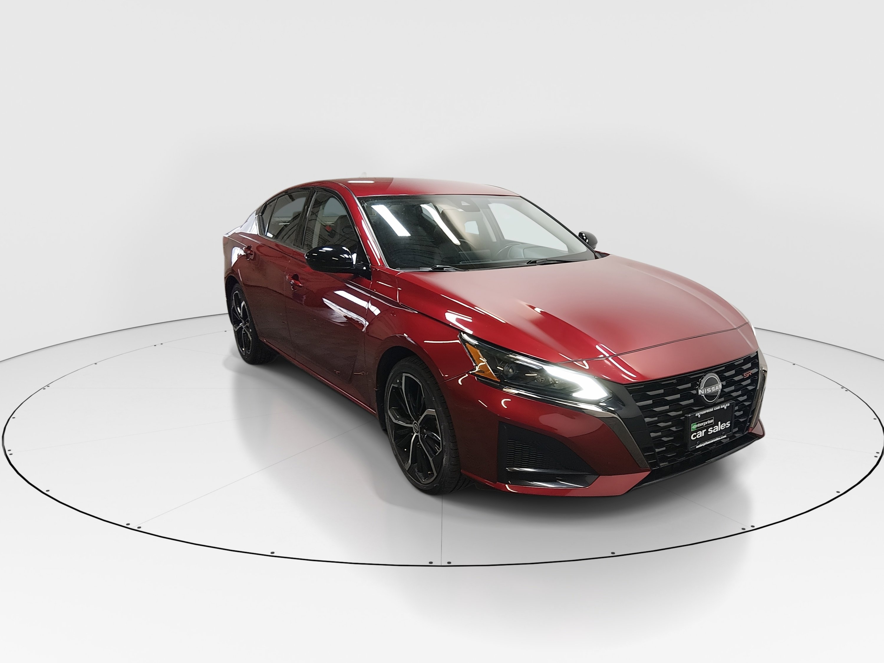 2024 Nissan Altima SR's photo