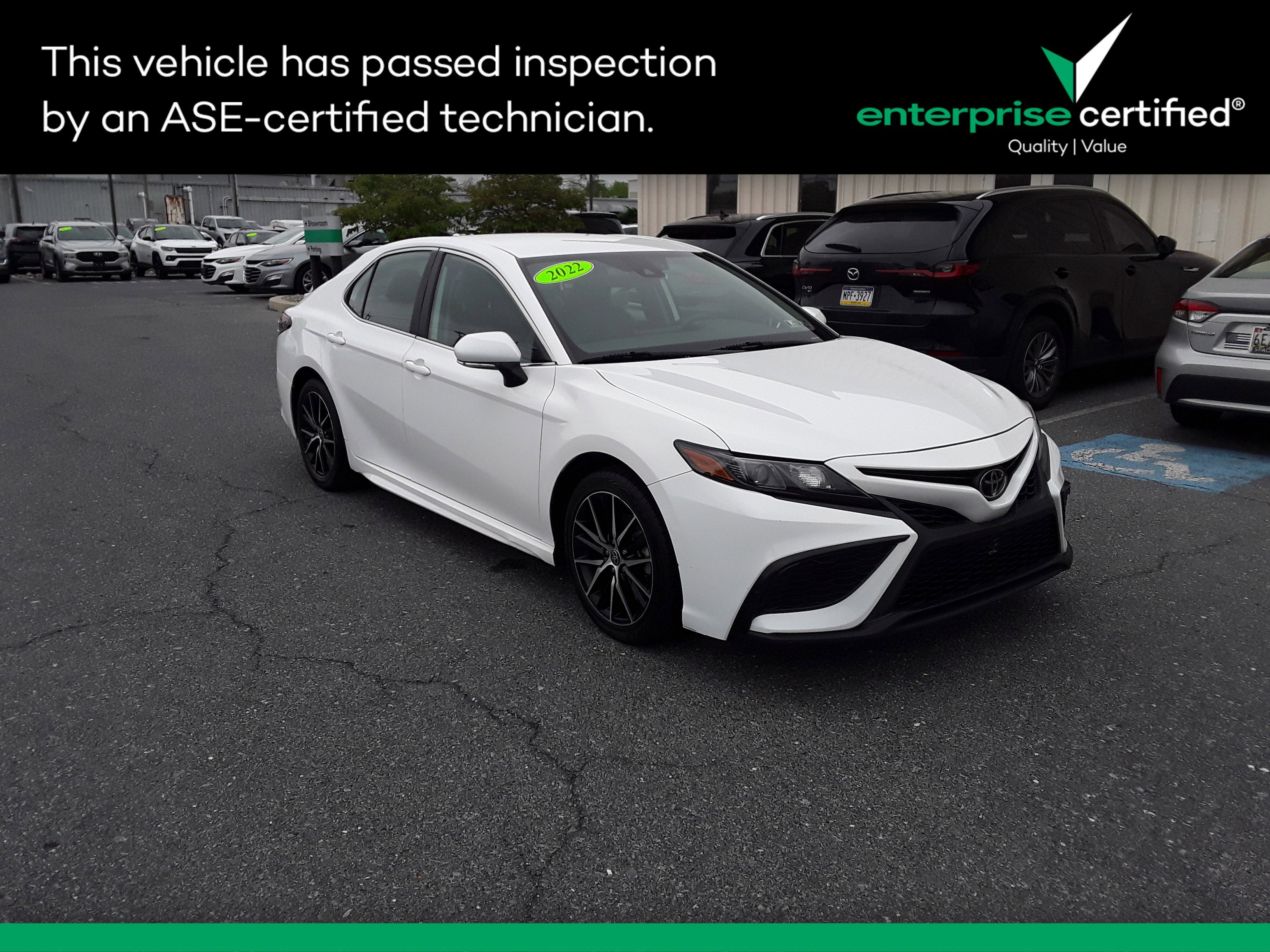 2022 Toyota Camry SE Auto