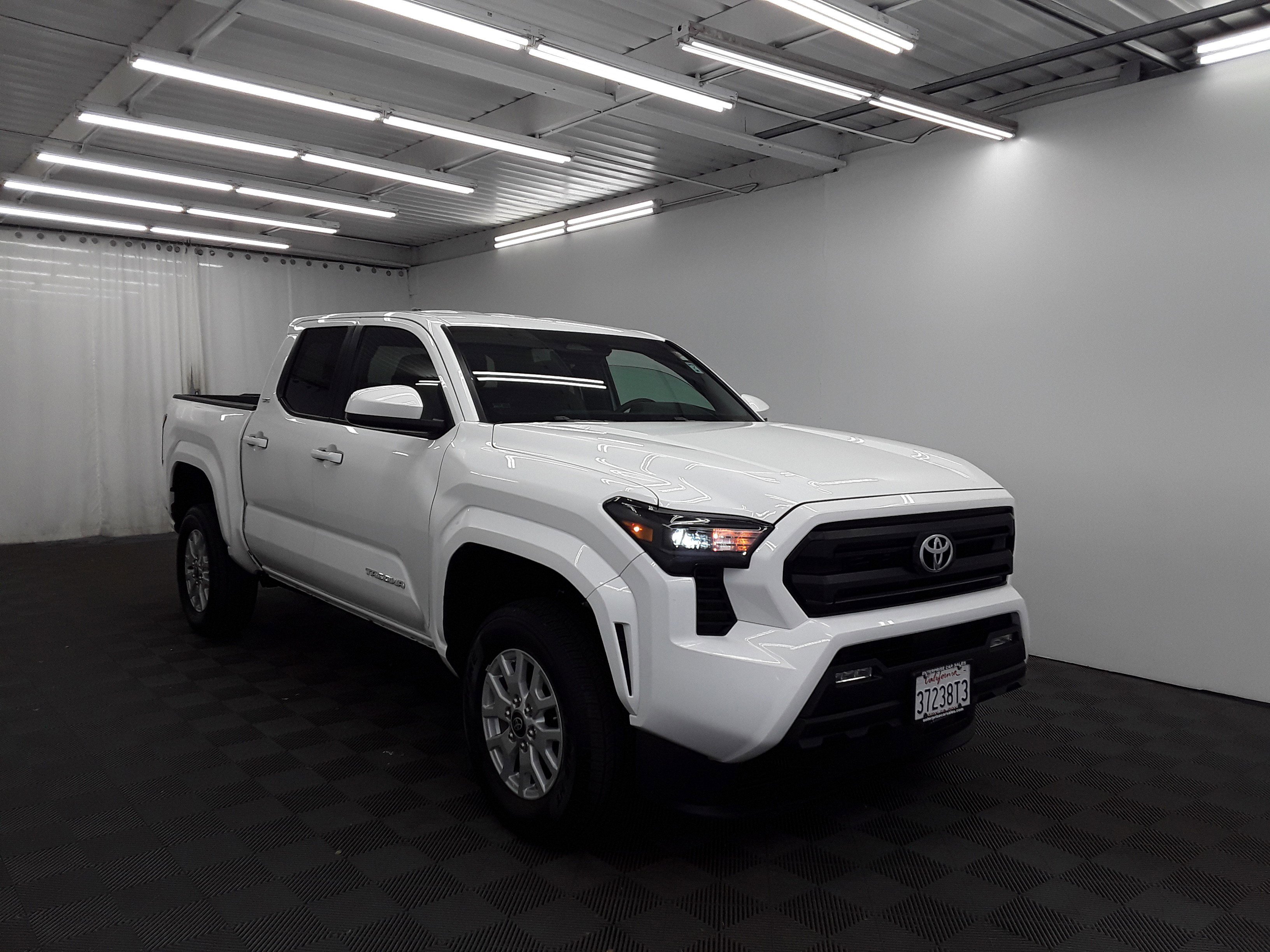 2024 Toyota Tacoma 2WD SR5 Double Cab 5' Bed AT