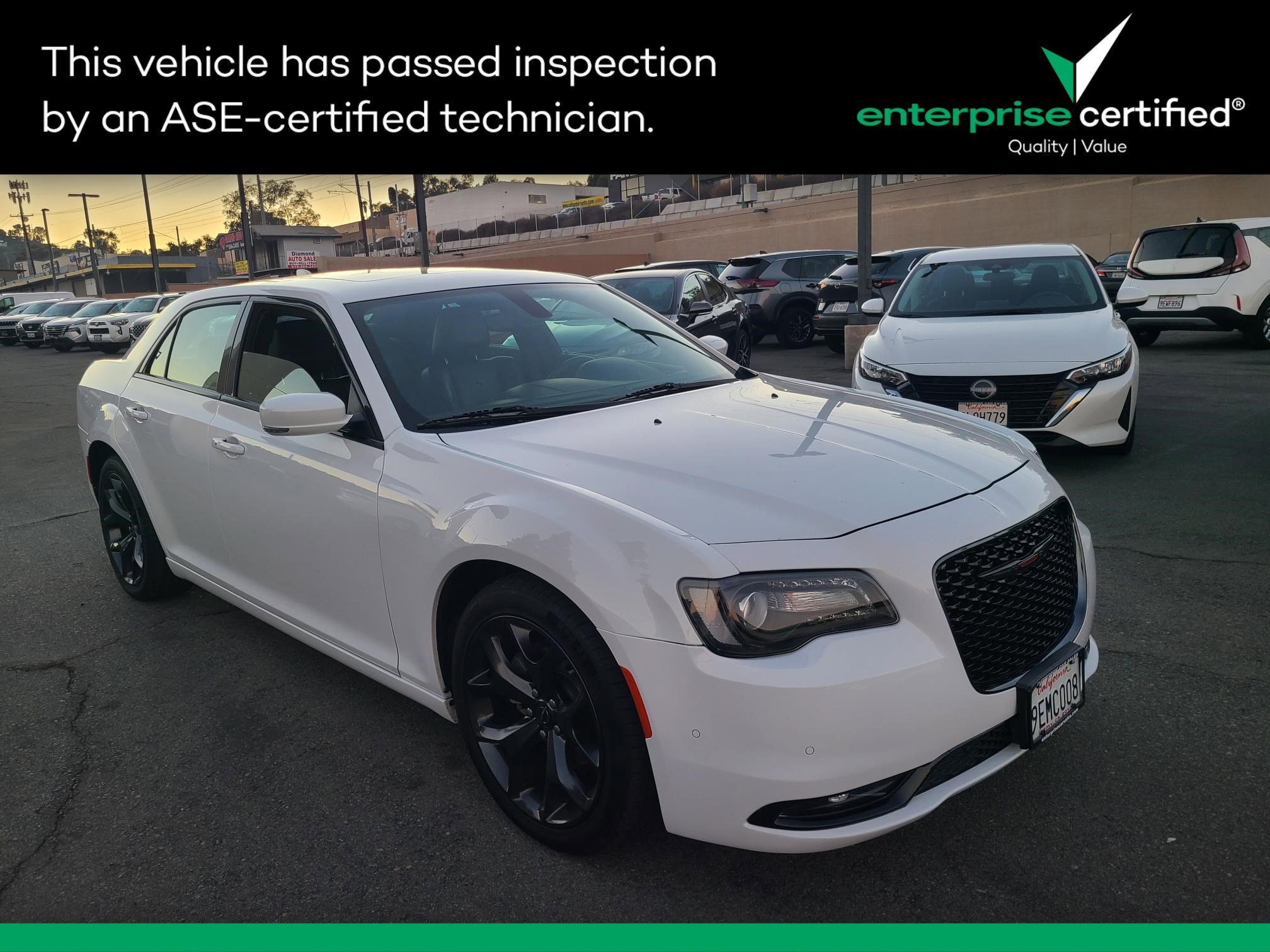 2023 Chrysler 300 S's photo