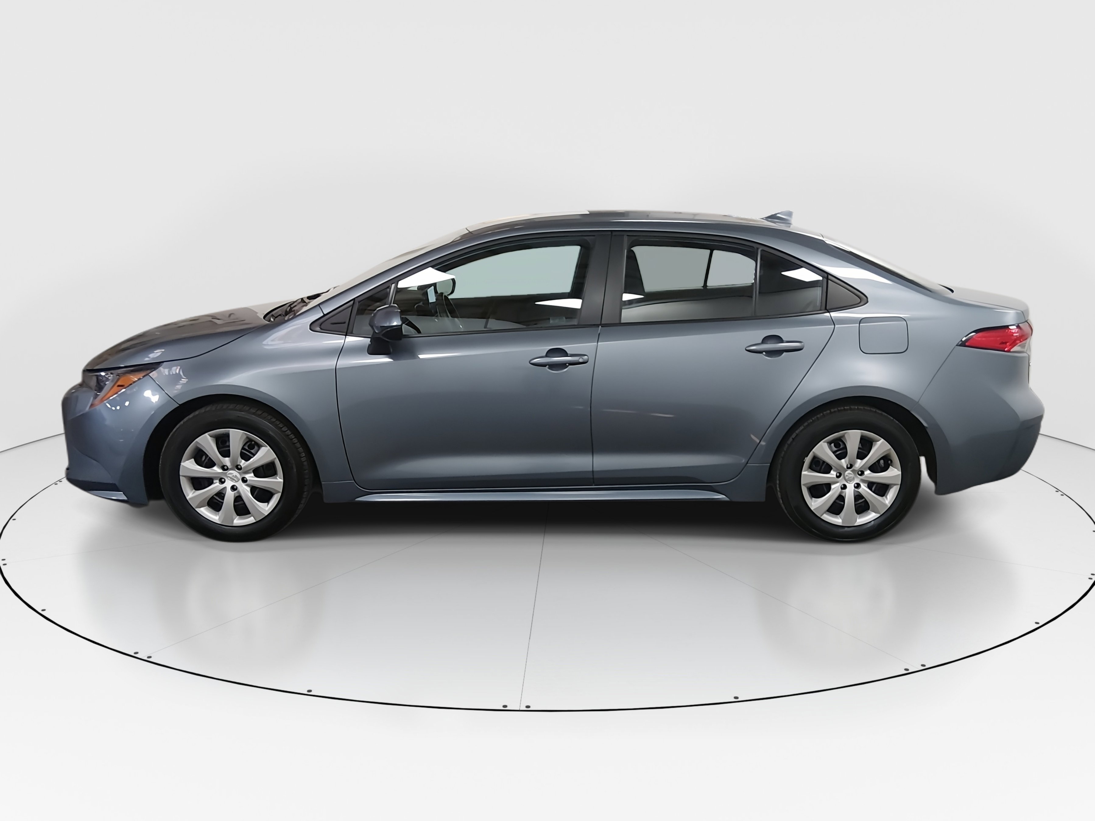 2024 Toyota Corolla LE - Photo 4