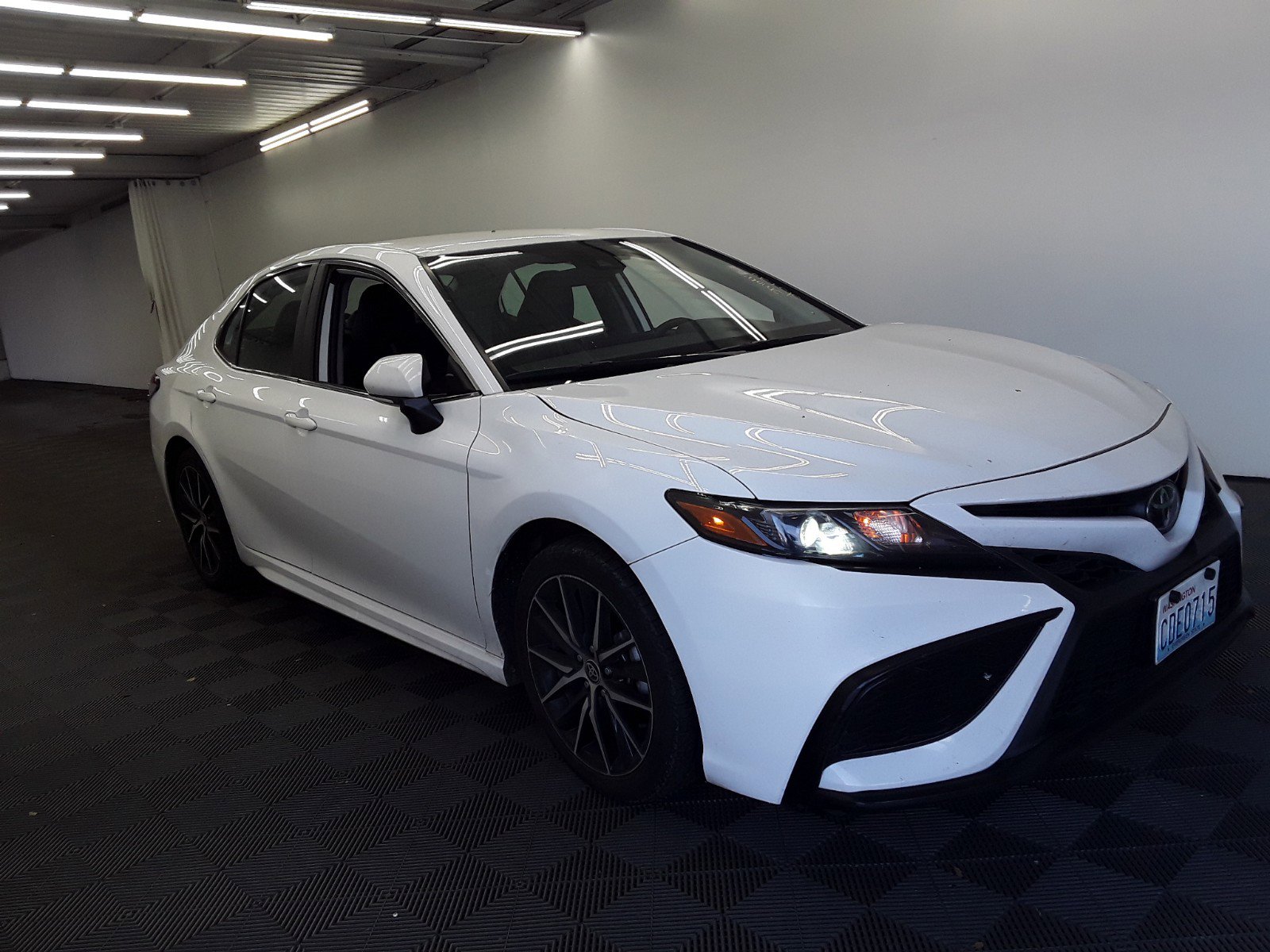 2022 Toyota Camry SE Auto