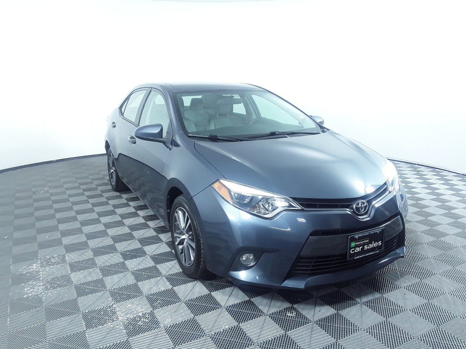 Used 2016 Toyota Corolla LE 4dr Sdn CVT