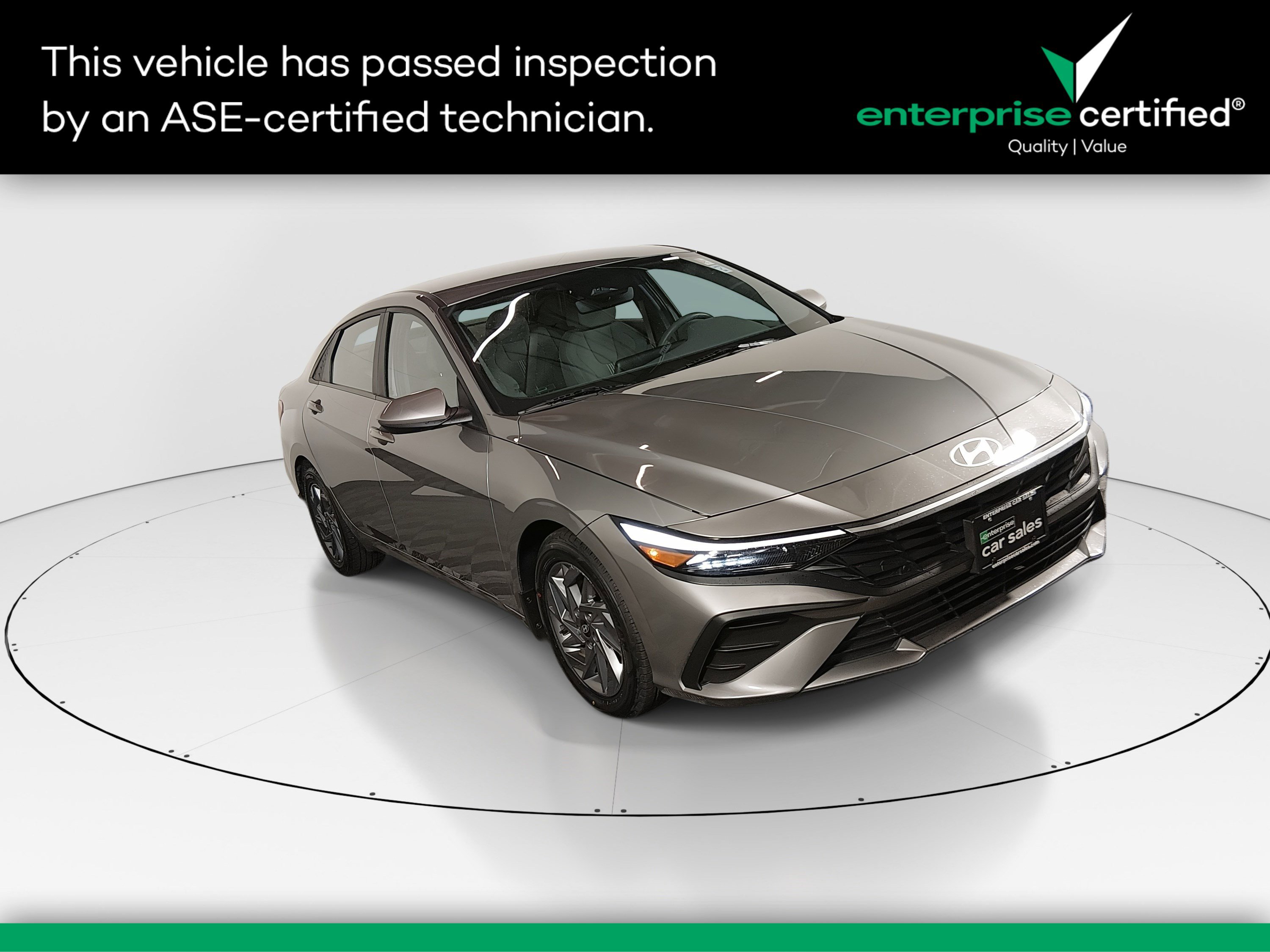 2024 Hyundai Elantra SEL's photo