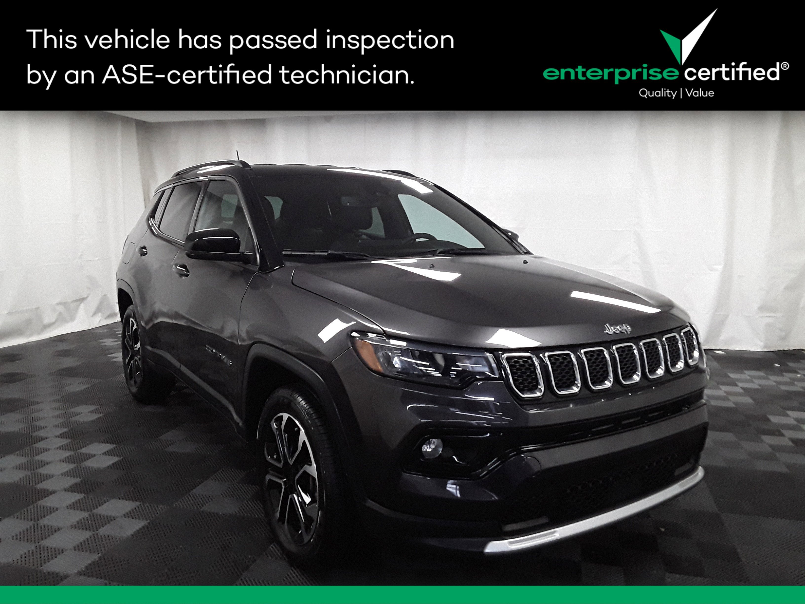 2023 Jeep Compass Limited's photo