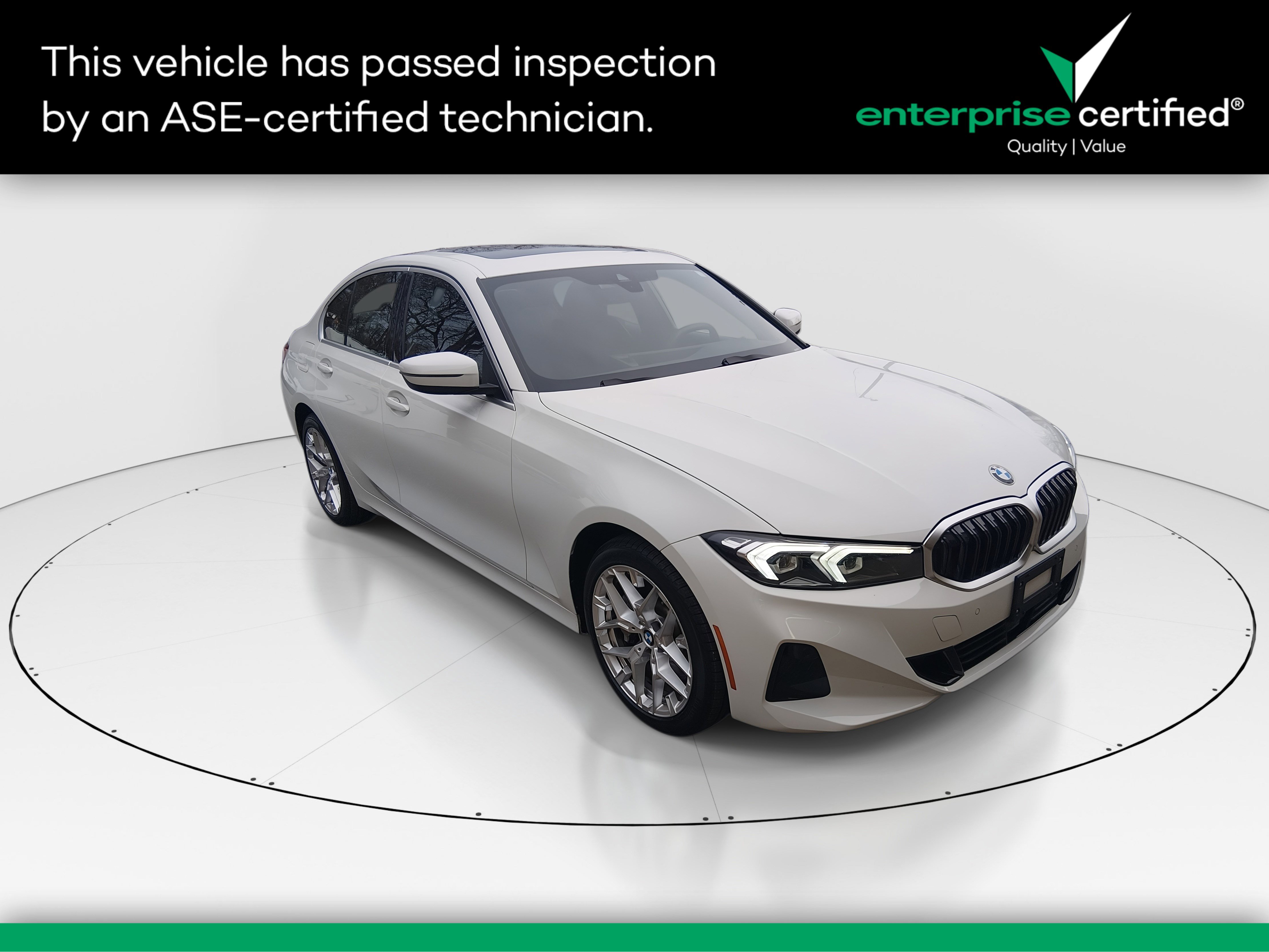 2025 BMW 3 Series 330i's photo