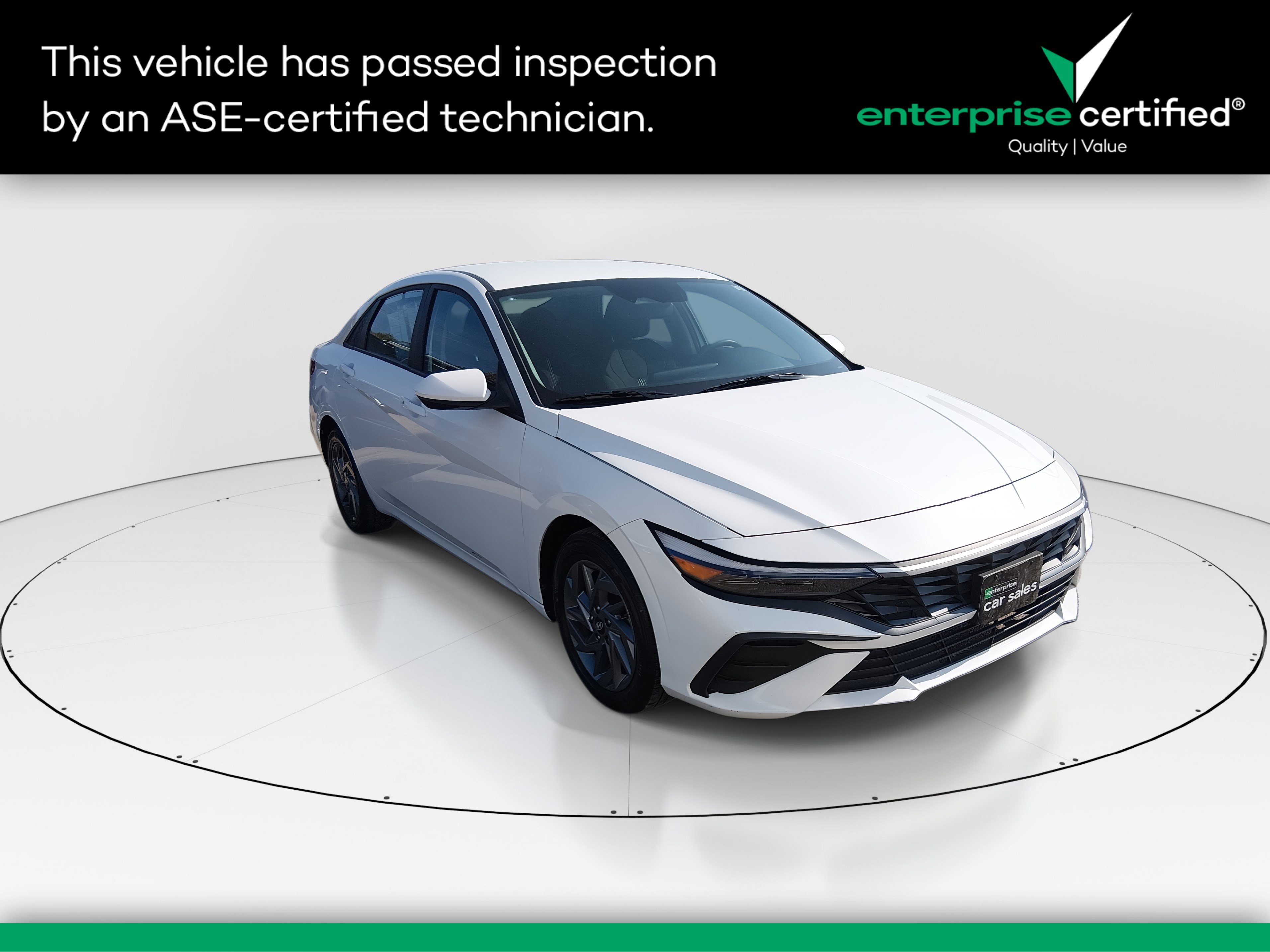 2024 Hyundai Elantra SEL's photo