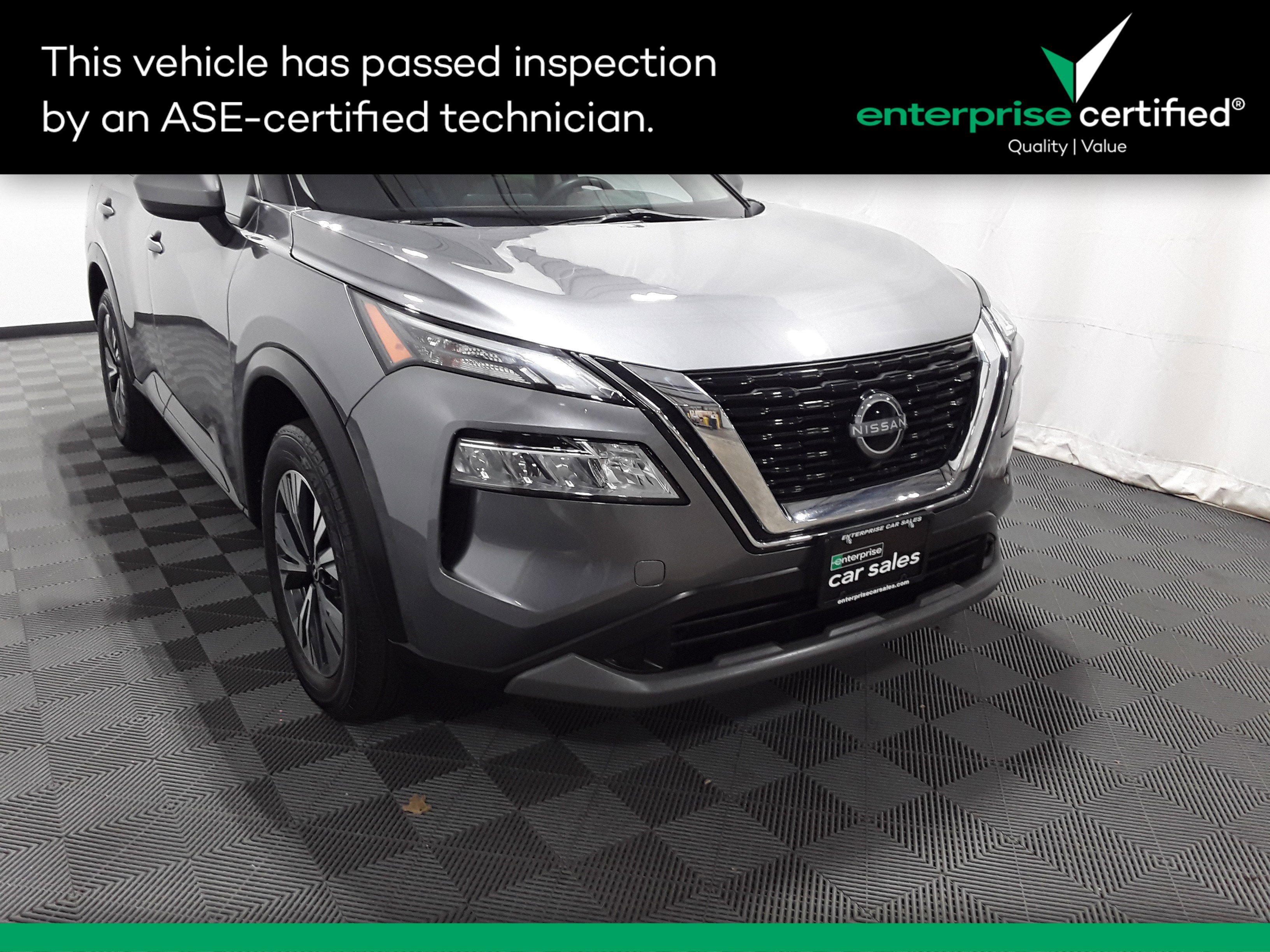 2023 Nissan Rogue SV's photo