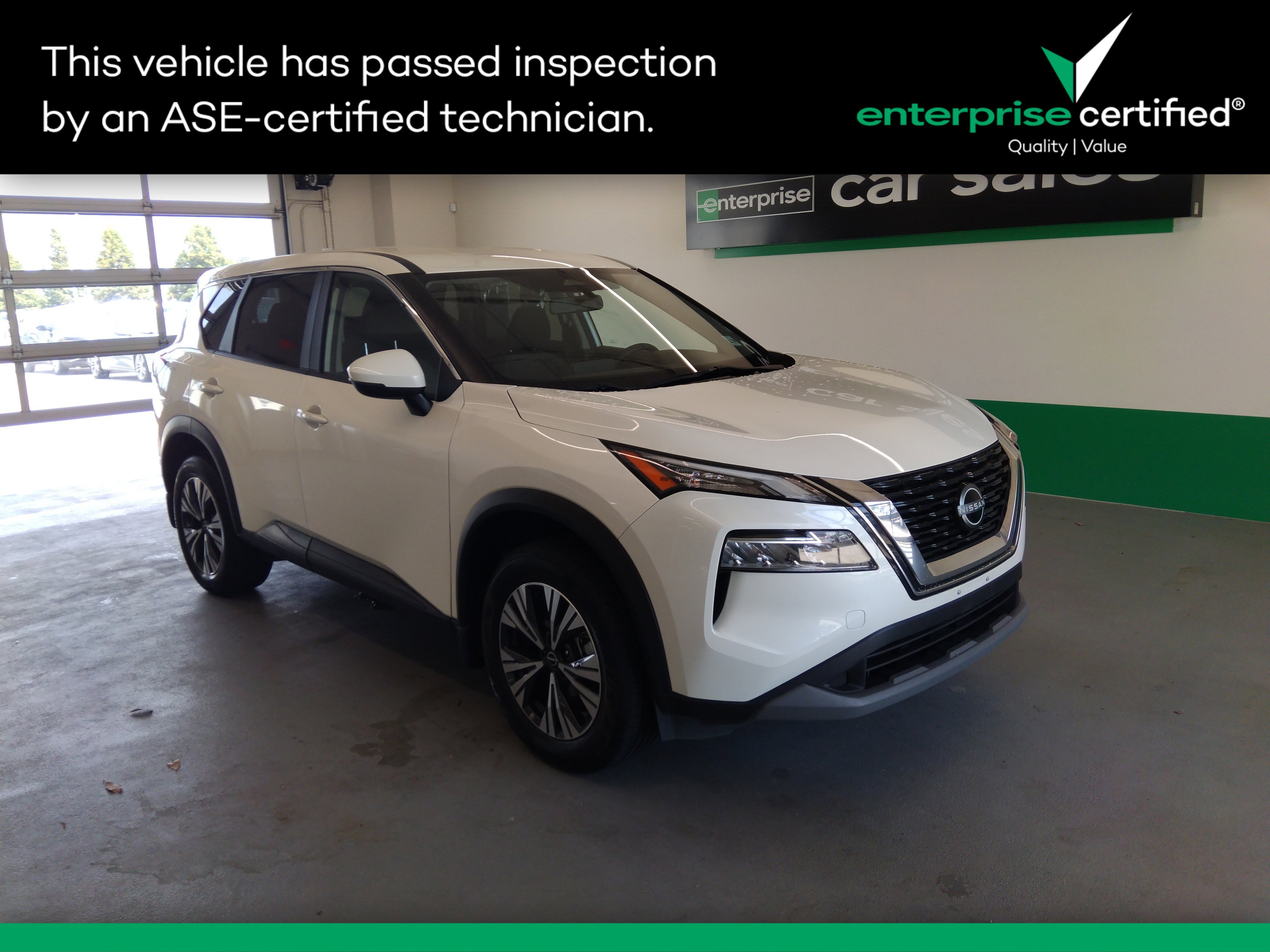 2023 Nissan Rogue SV's photo