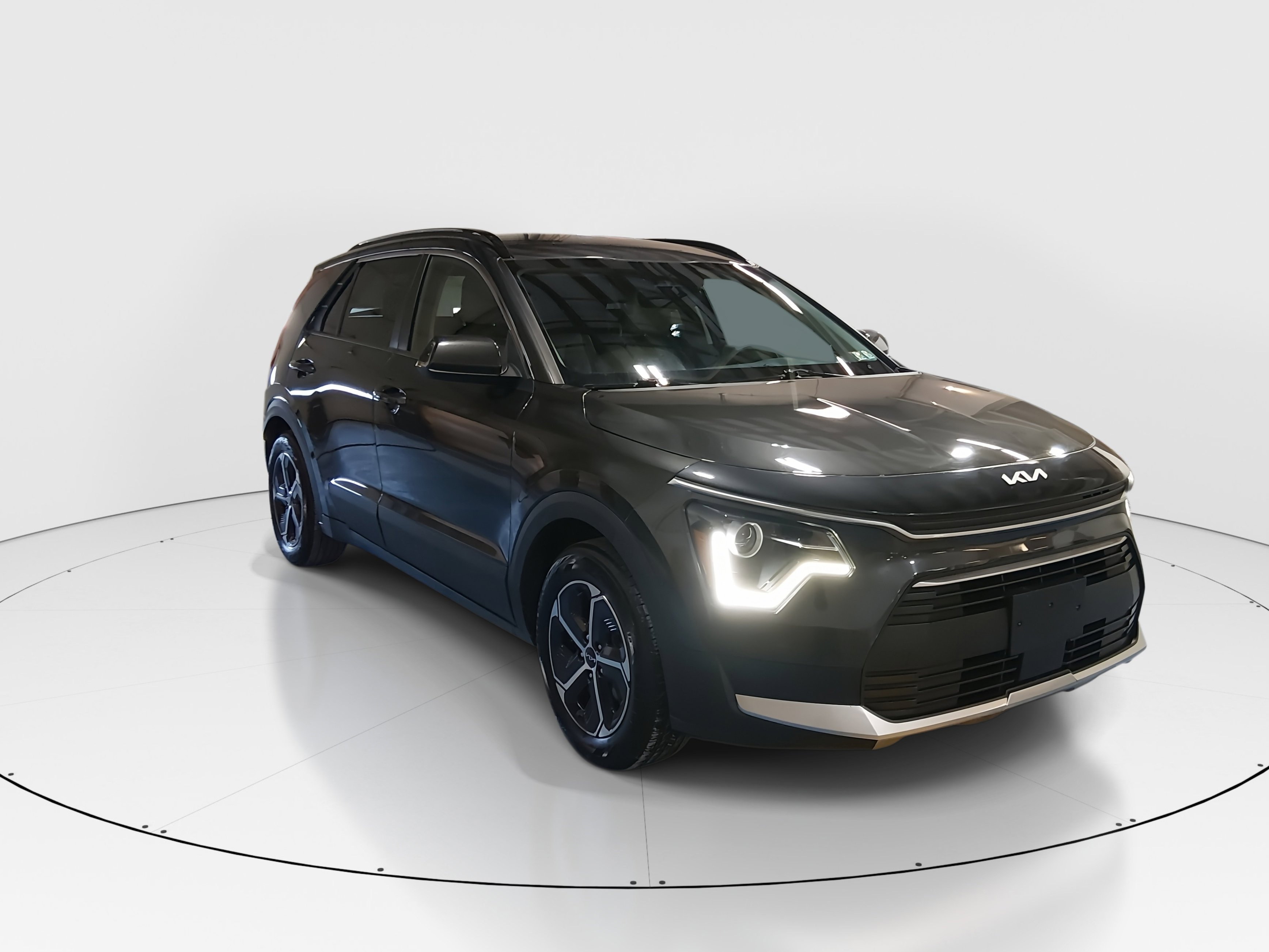 Used 2023 Kia Niro EX FWD