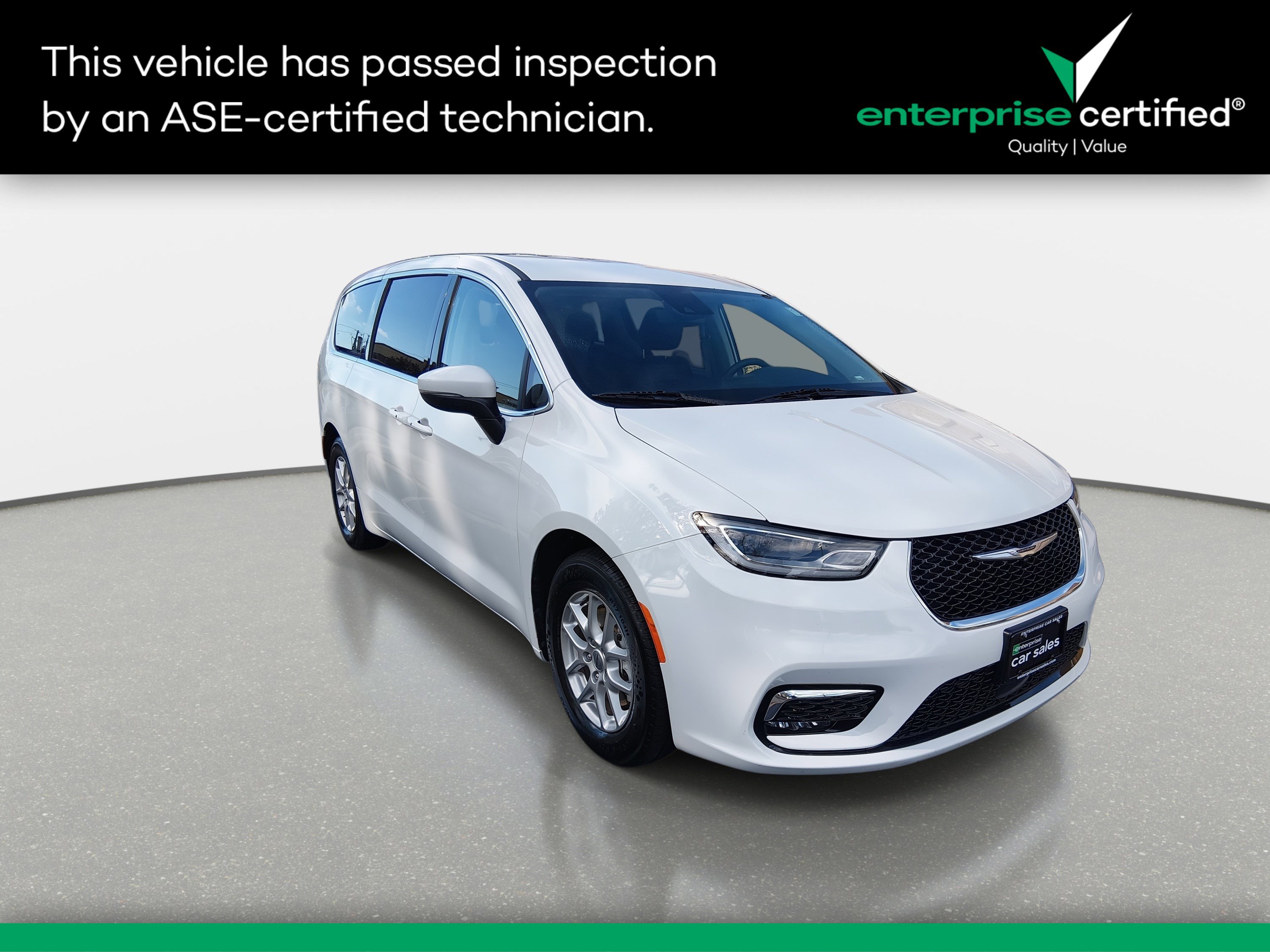 Used 2023 Chrysler Pacifica Touring L FWD