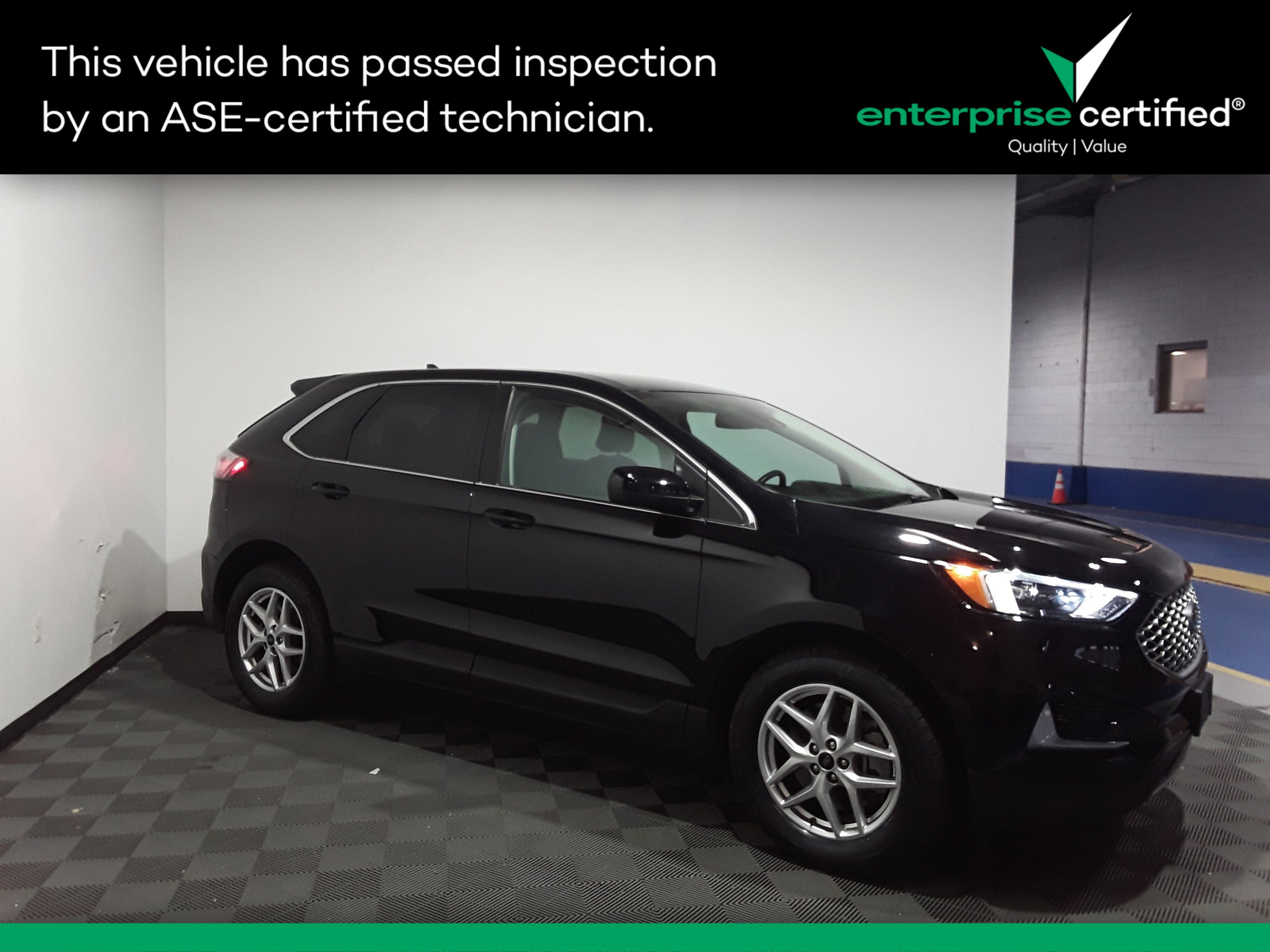 2023 Ford Edge SEL's photo