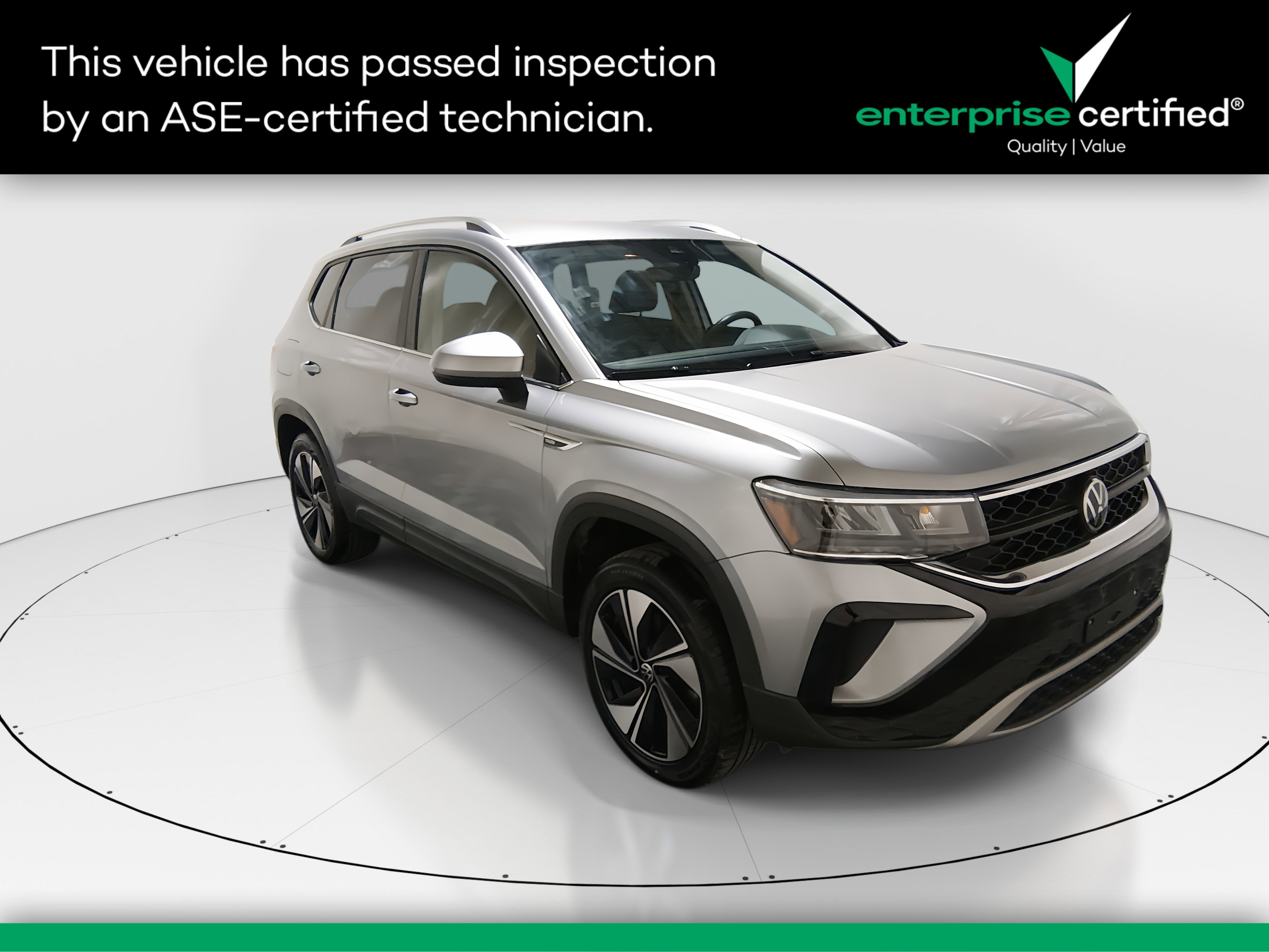 2024 Volkswagen Taos SE's photo