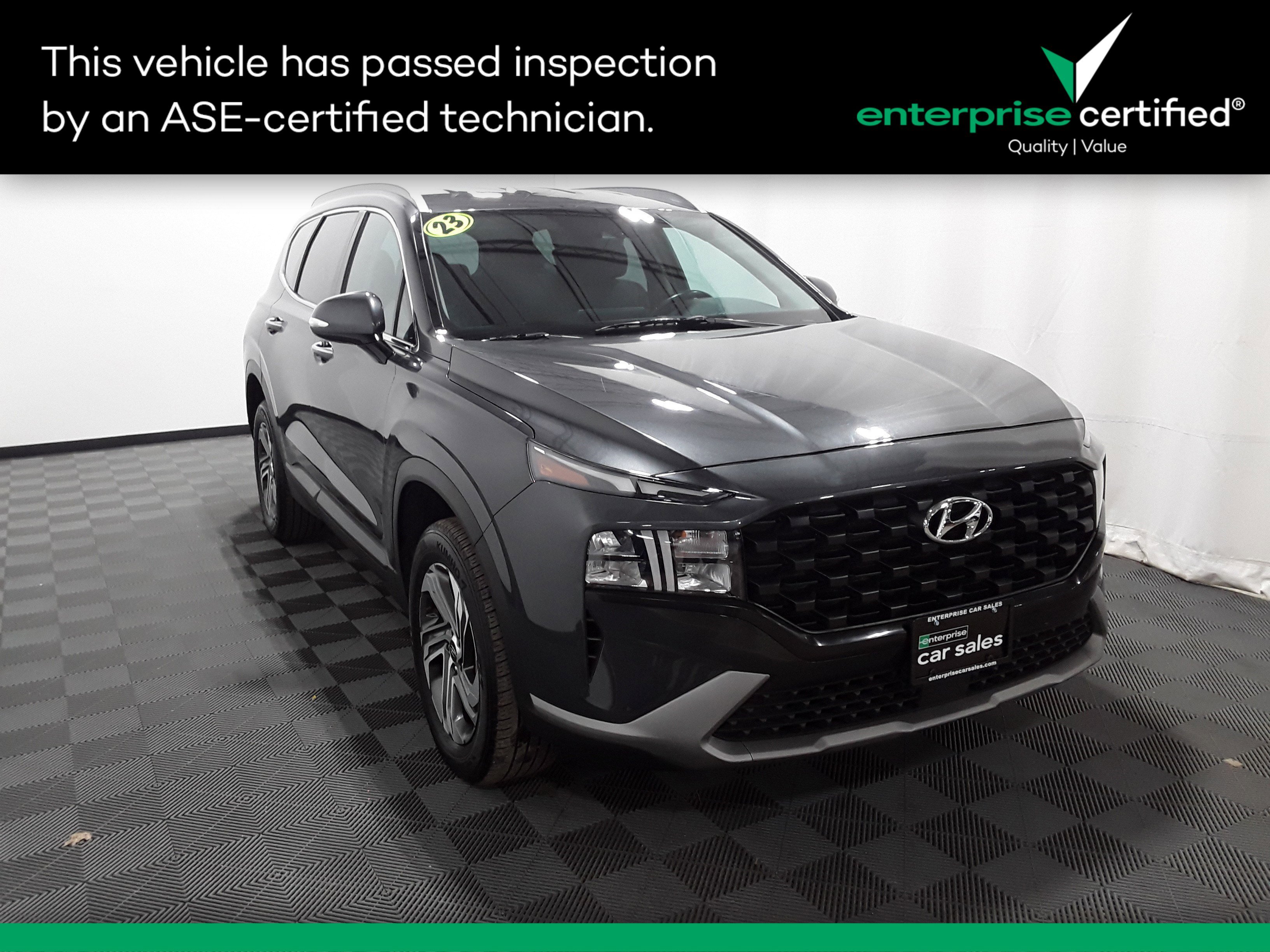 2023 Hyundai Santa Fe SEL's photo