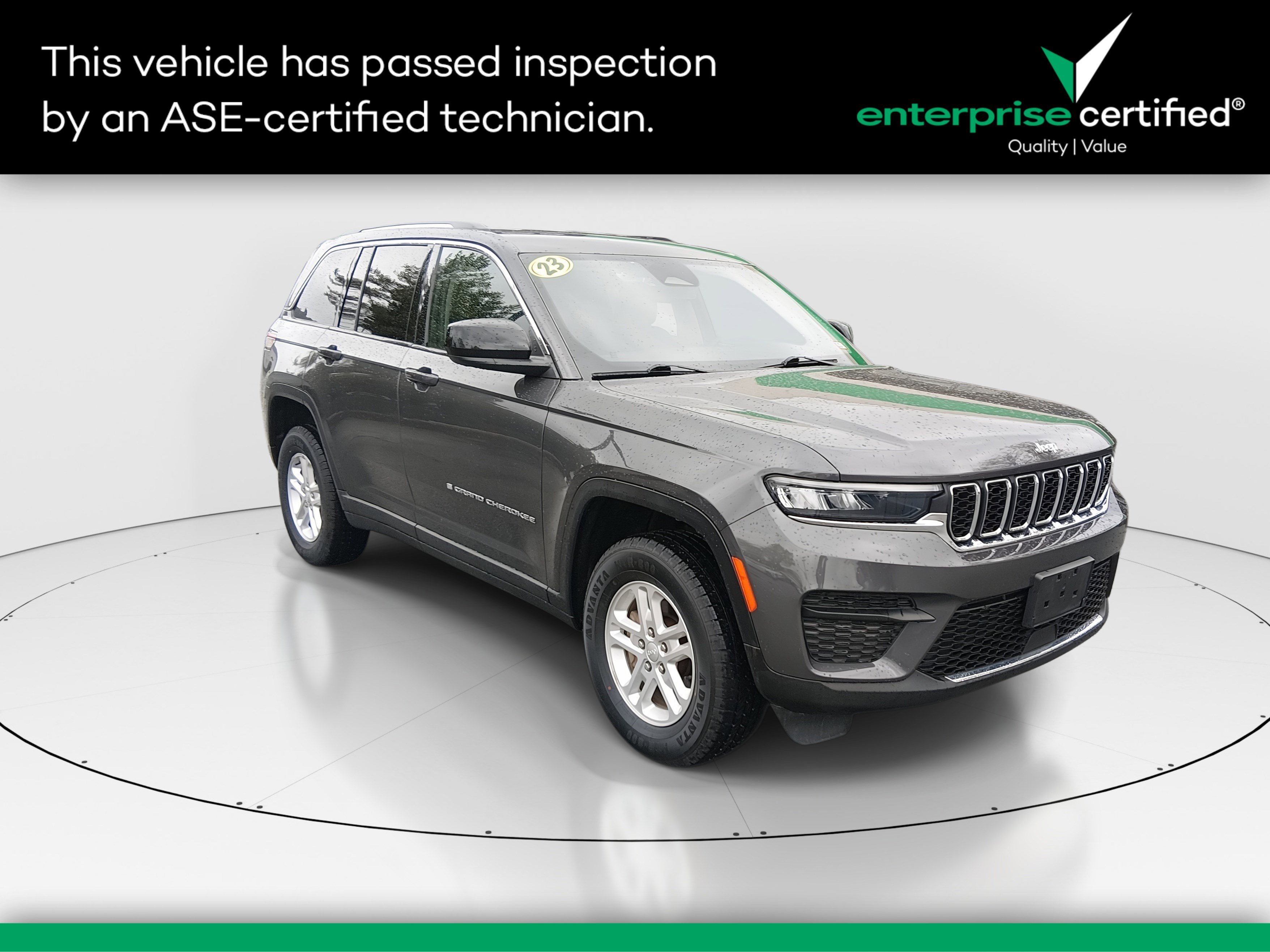 Used 2023 Jeep Grand Cherokee Laredo 4x4