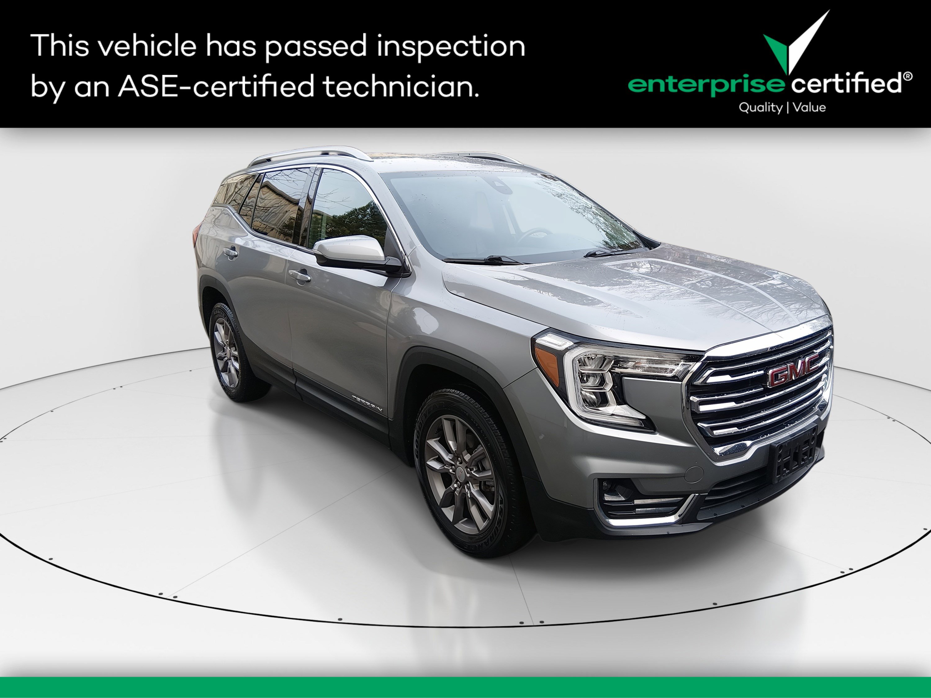 2024 GMC Terrain SLT's photo