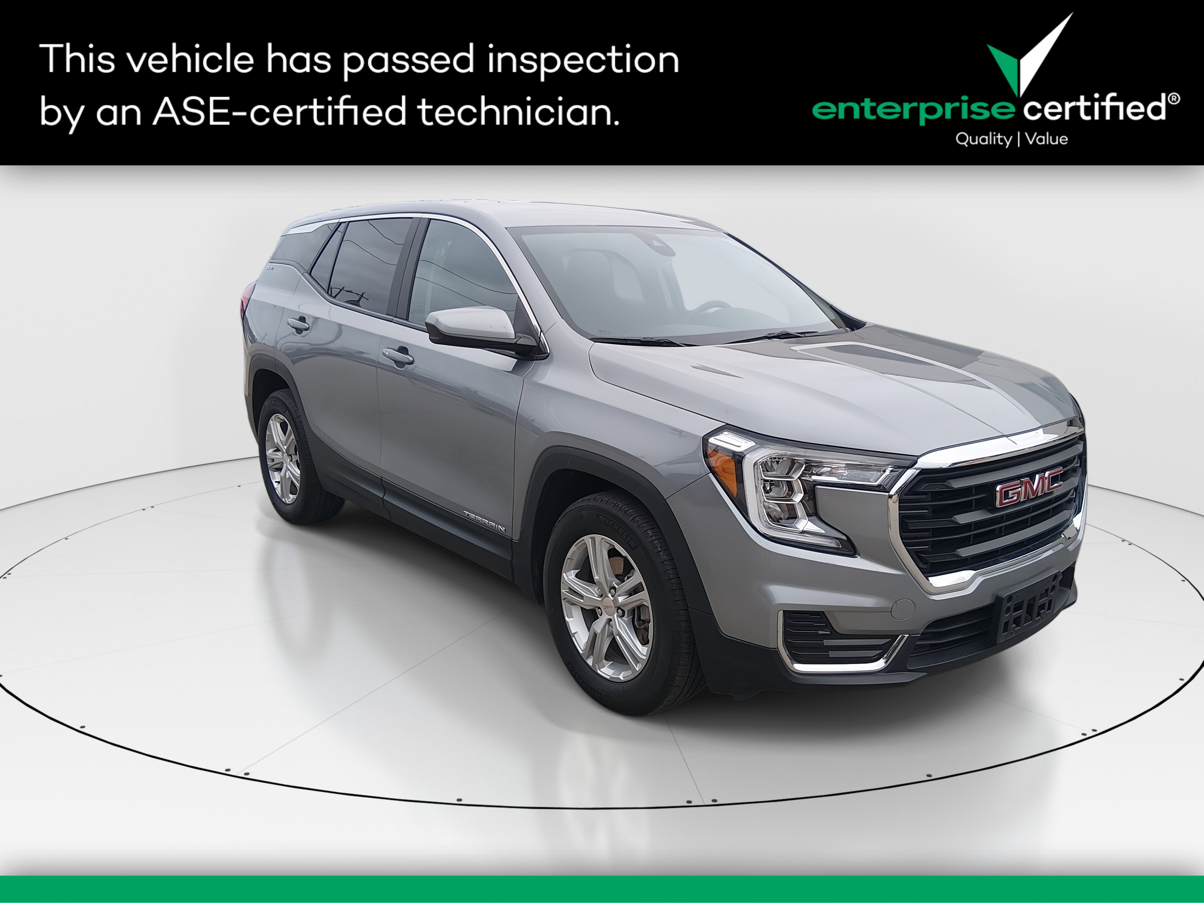 2024 GMC Terrain SLE's photo