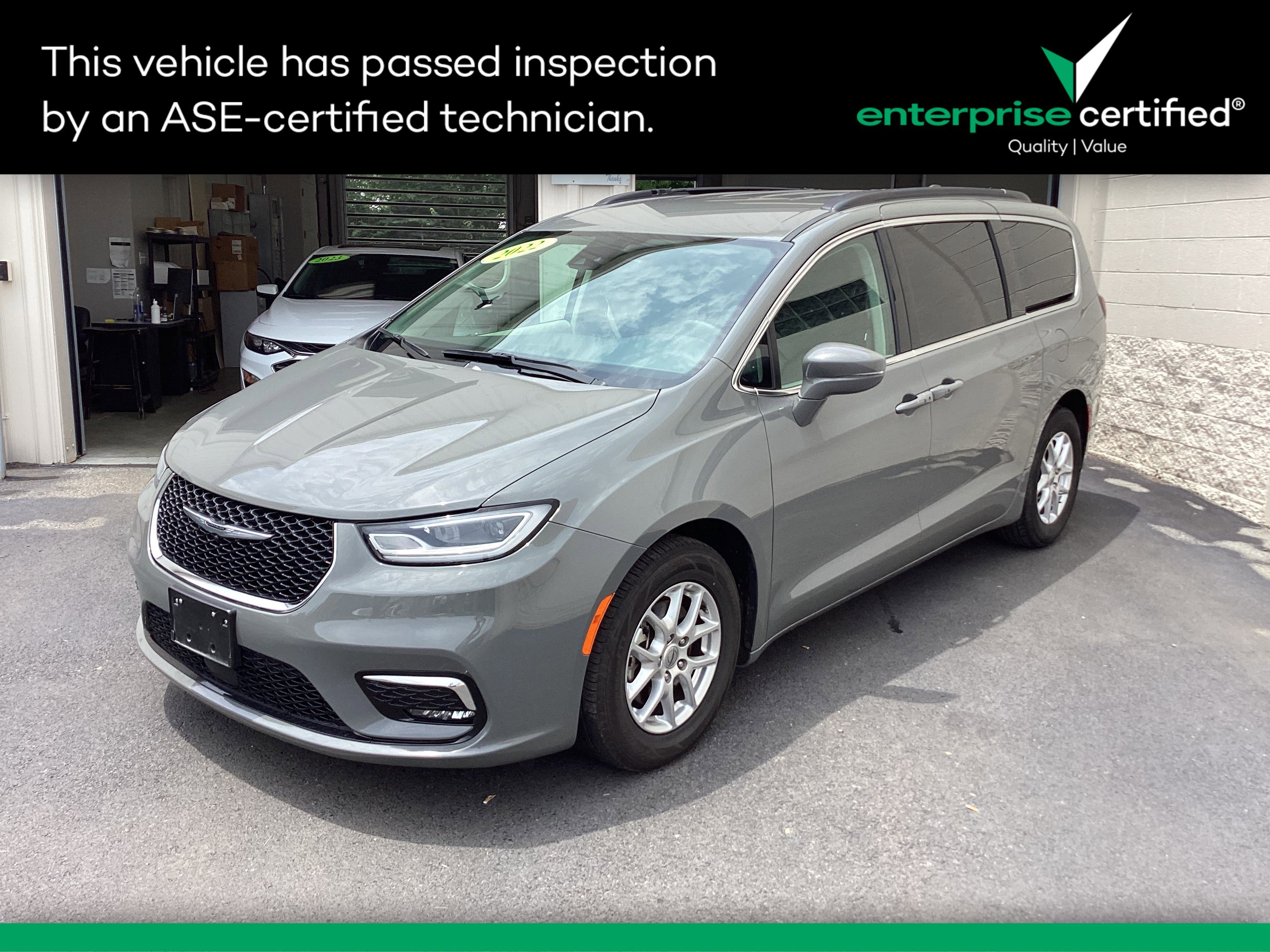 Used 2022 Chrysler Pacifica Touring L FWD